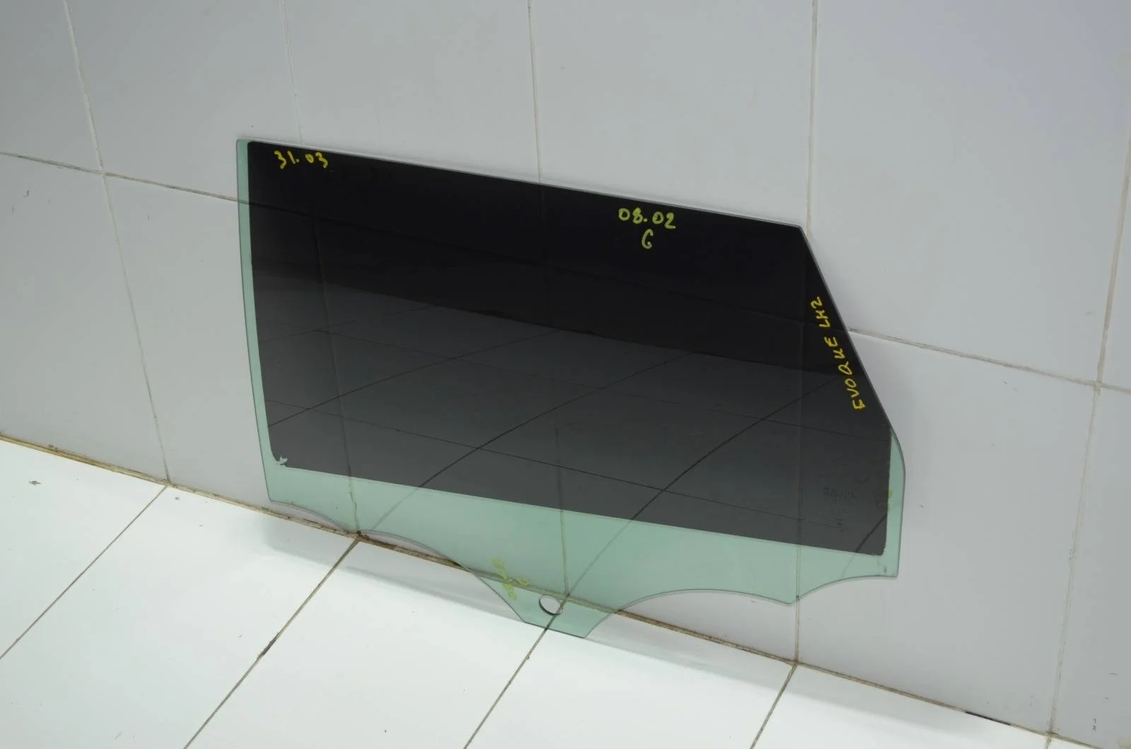 Стекло двери Land Rover RANGE ROVER EVOQUE 2011-2018 LR026713 L538, заднее левое