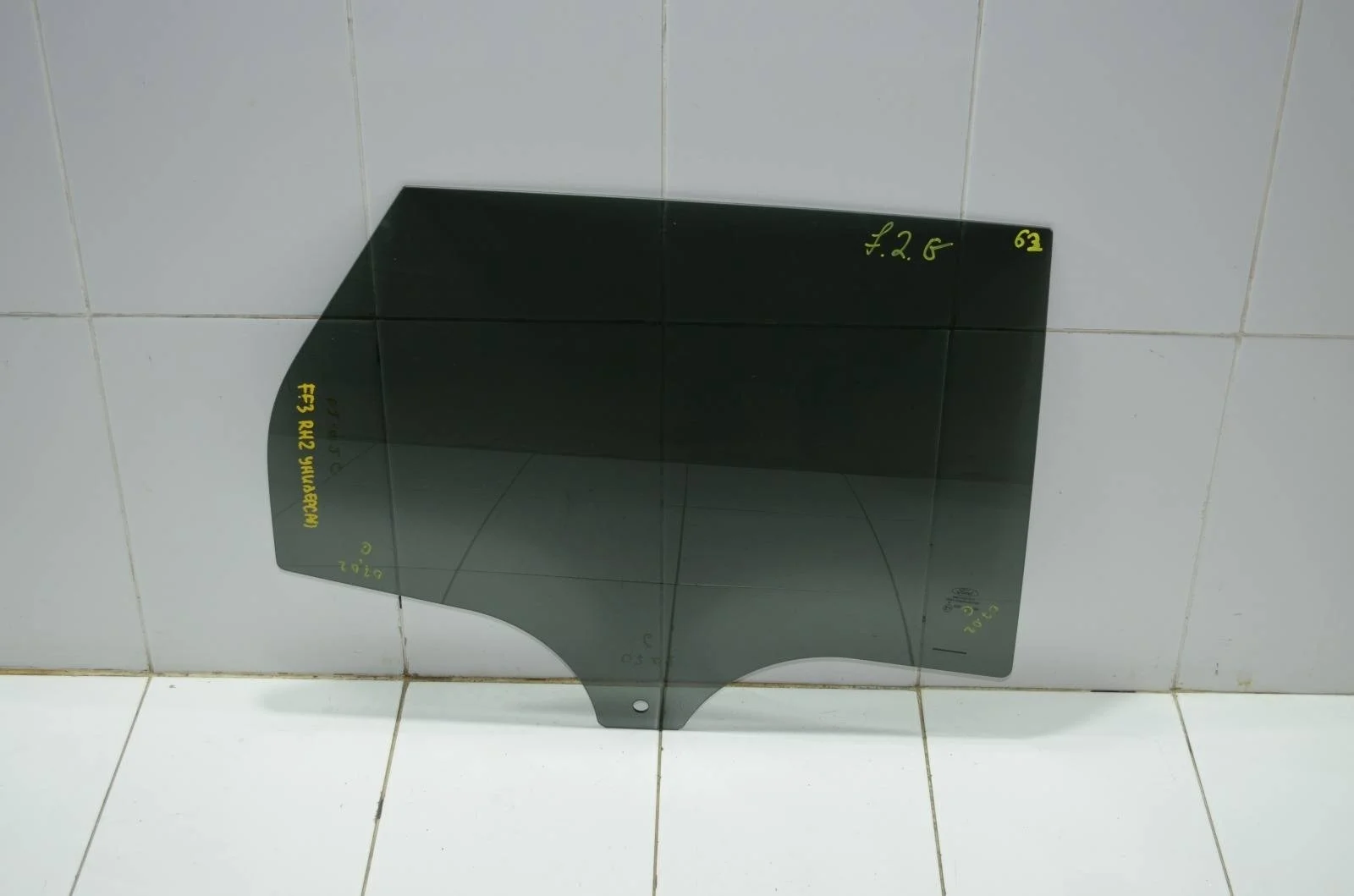 Стекло двери FORD FOCUS 2010-2019 1708068 MK3, заднее правое