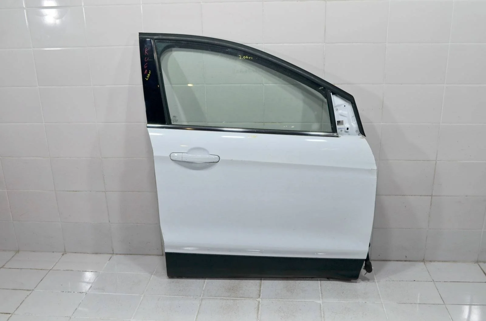 Дверь Ford Kuga 2012+ 2387793 CBS, передняя правая