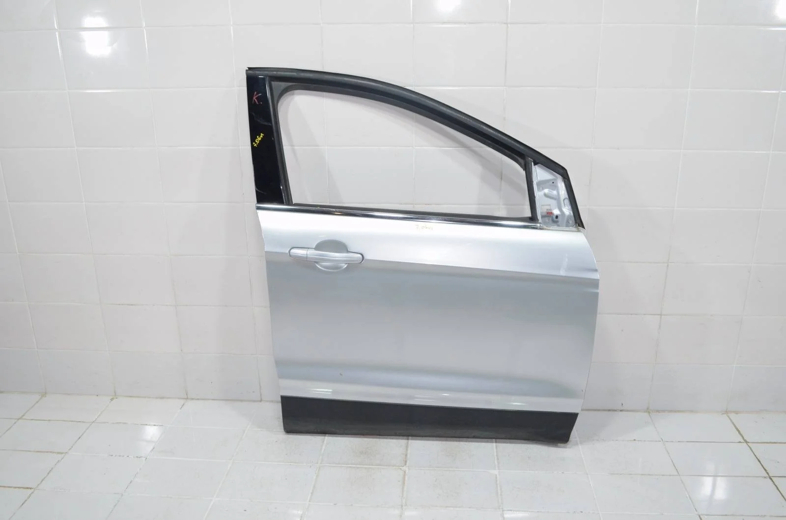 Дверь Ford Kuga 2012+ 2387793 CBS, передняя правая