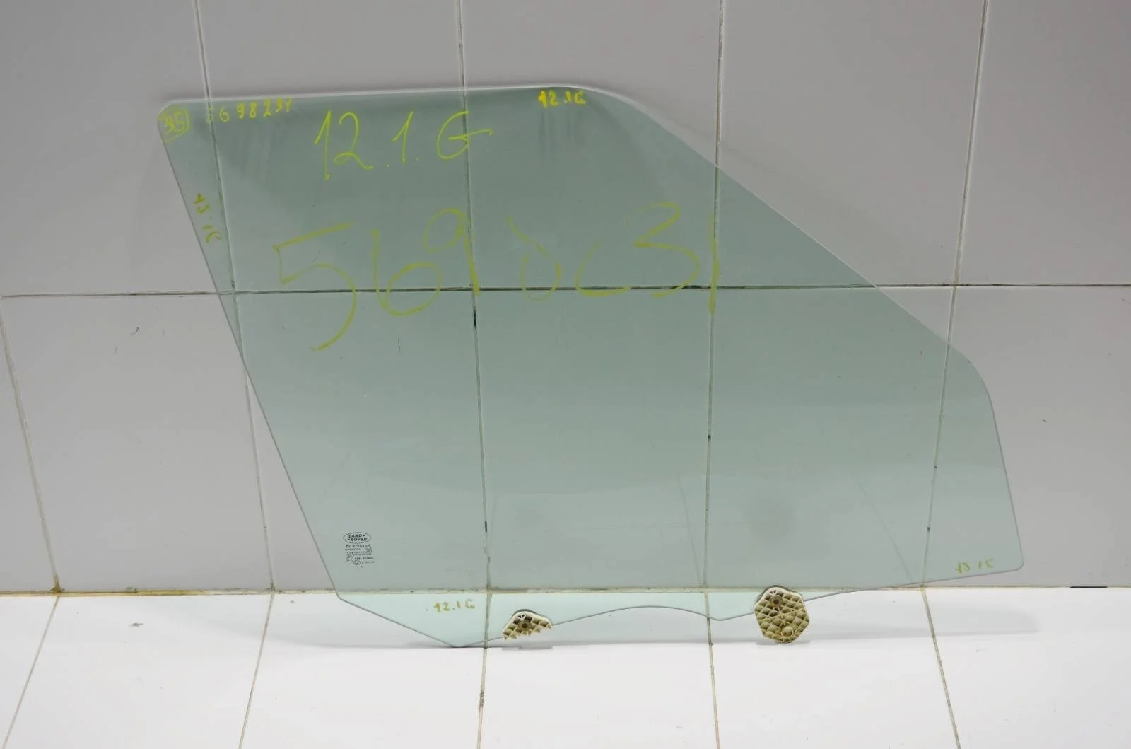 Стекло двери LAND ROVER DISCOVERY 2006 CUB500160 L319, переднее правое