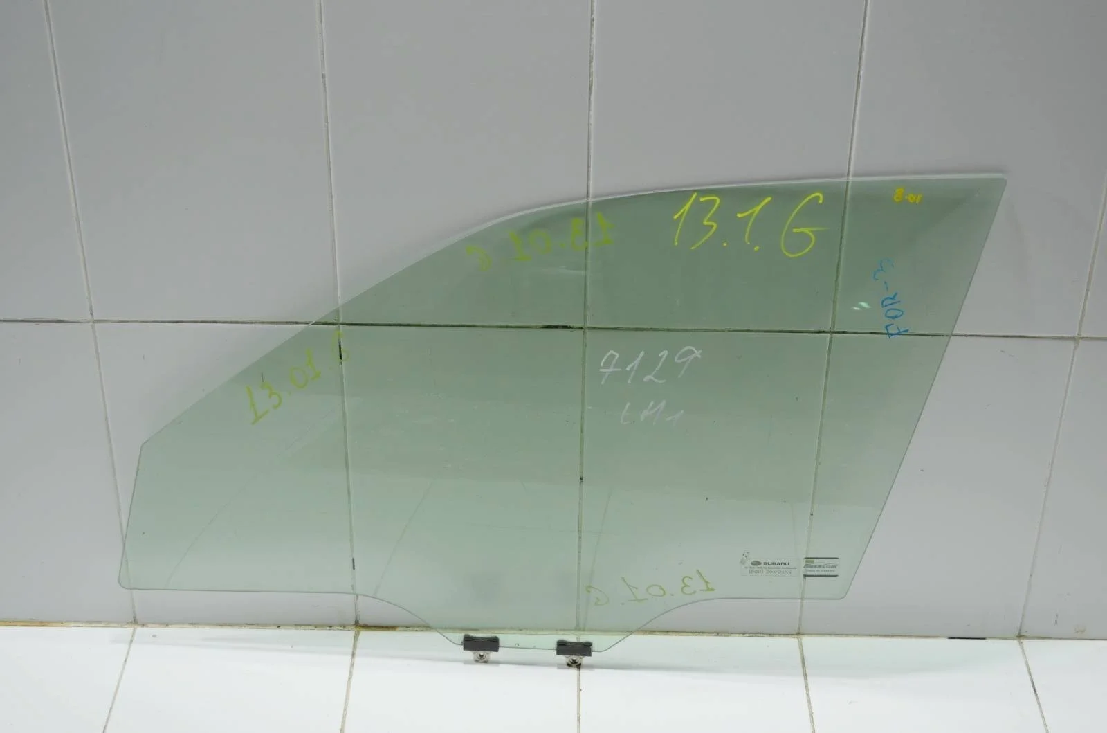 Стекло двери SUBARU FORESTER 2007+ 61011SC010 S12, переднее левое