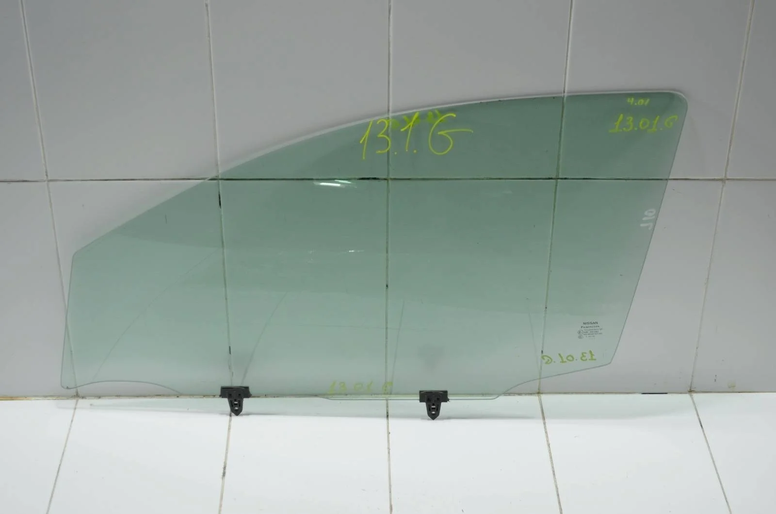 Стекло двери NISSAN QASHQAI 2006+ 80301JD000 J10, переднее левое