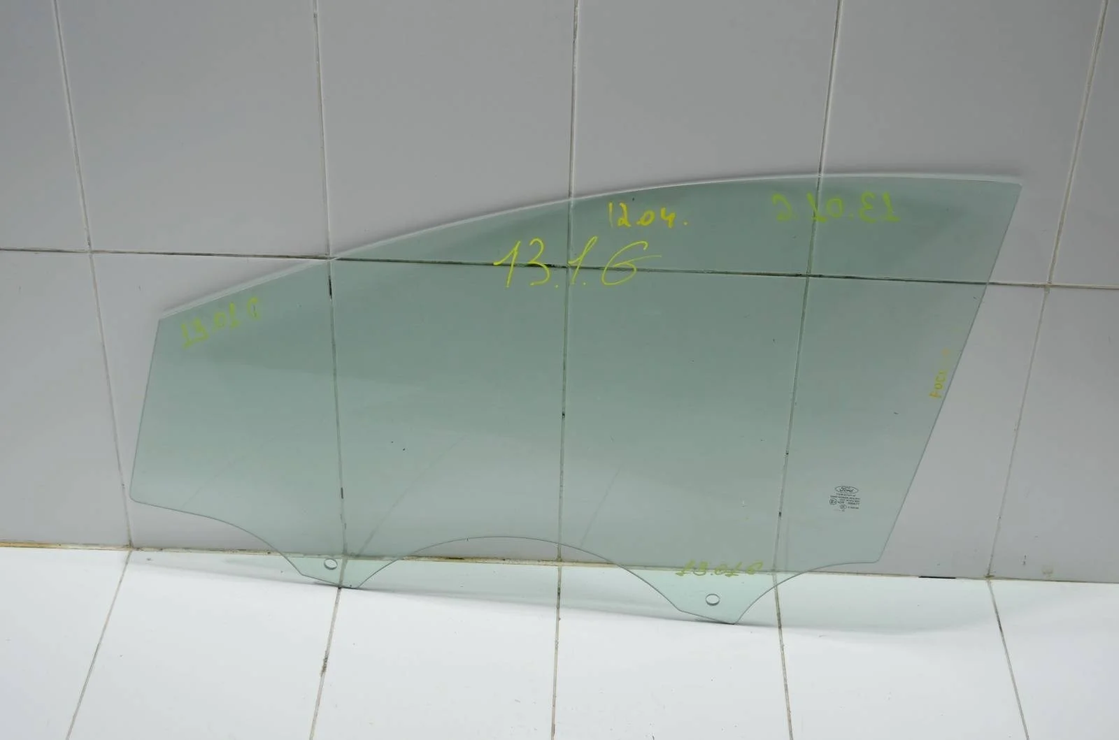 Стекло двери Ford Focus 2015 5298775 CEW, переднее левое