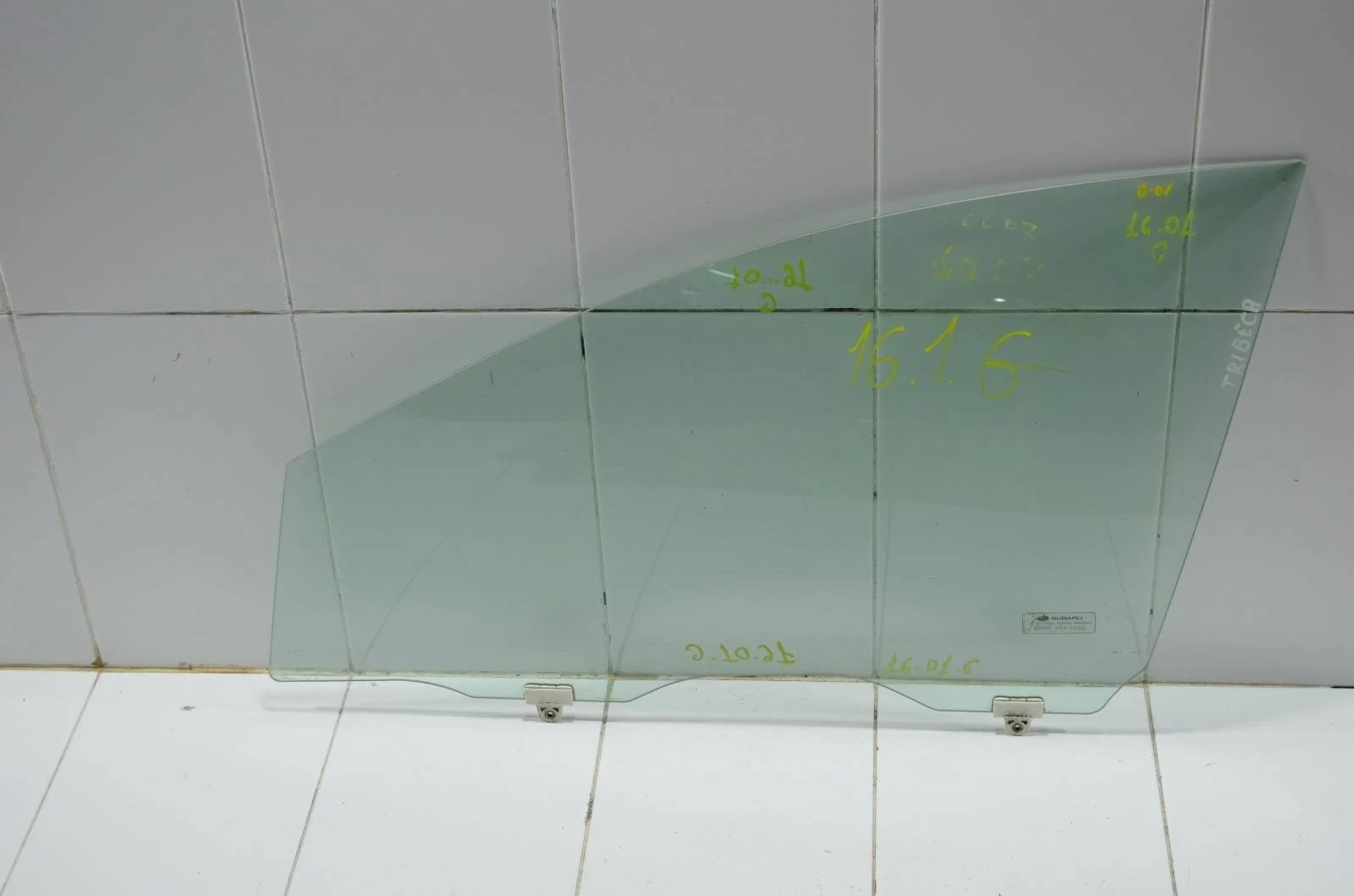 Стекло двери SUBARU TRIBECA 2004+ 61011XA03A B9, переднее левое