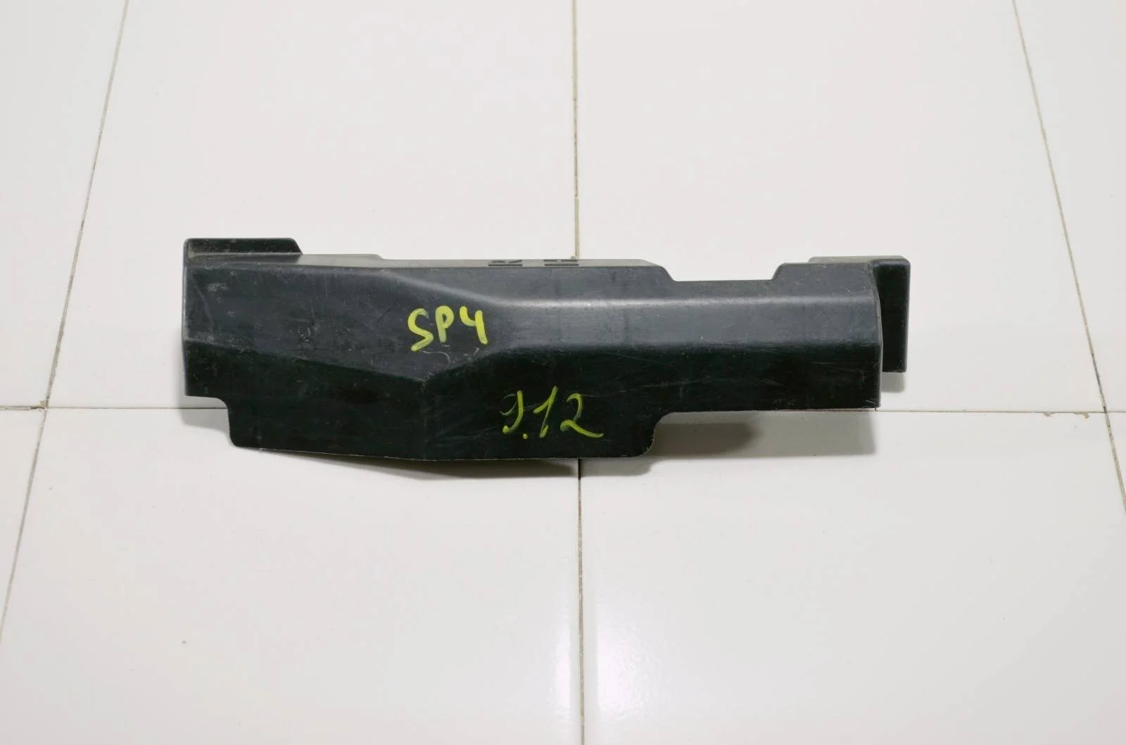 Воздуховод радиатора Kia Sportage 29134F1000 QL, передний правый