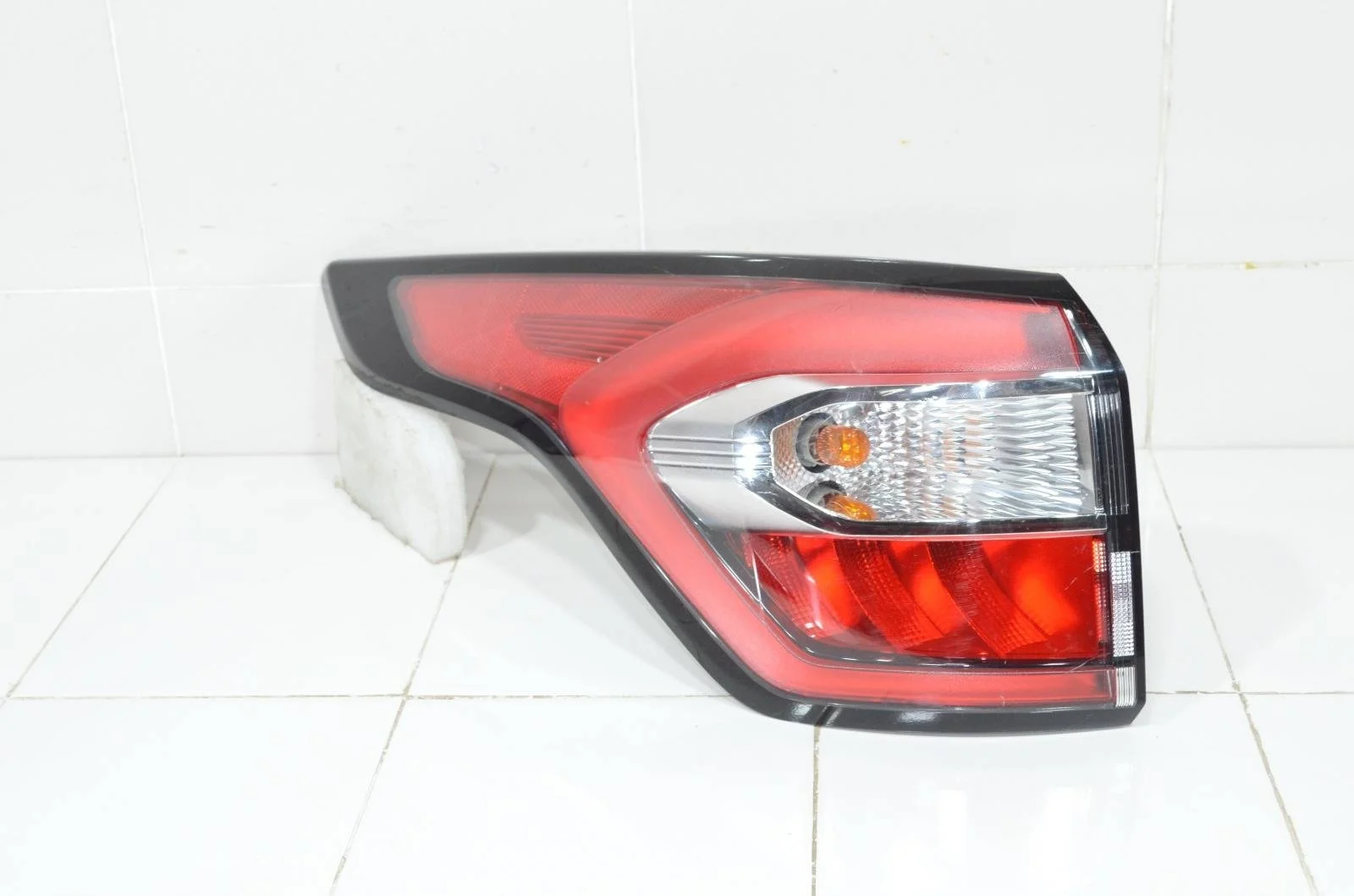 Фонарь Ford Kuga 2016+ 2069450 CBS, левый