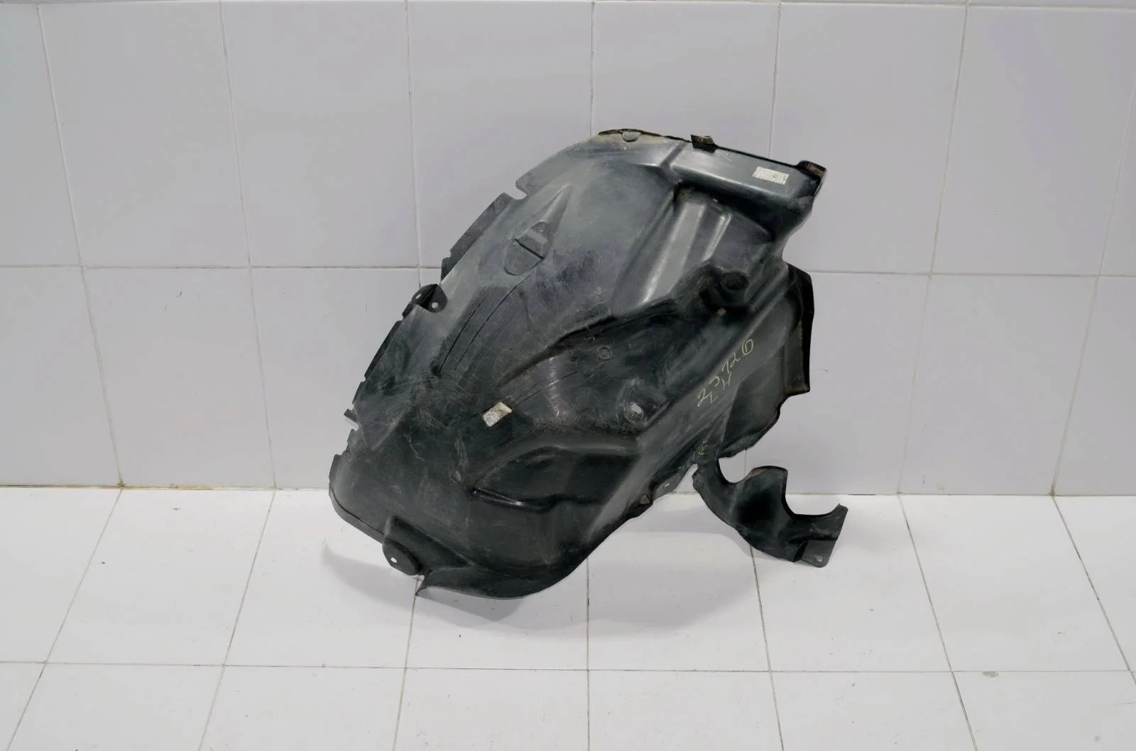 Подкрылок Land Rover RANGE ROVER EVOQUE LR027395 L538, передний правый