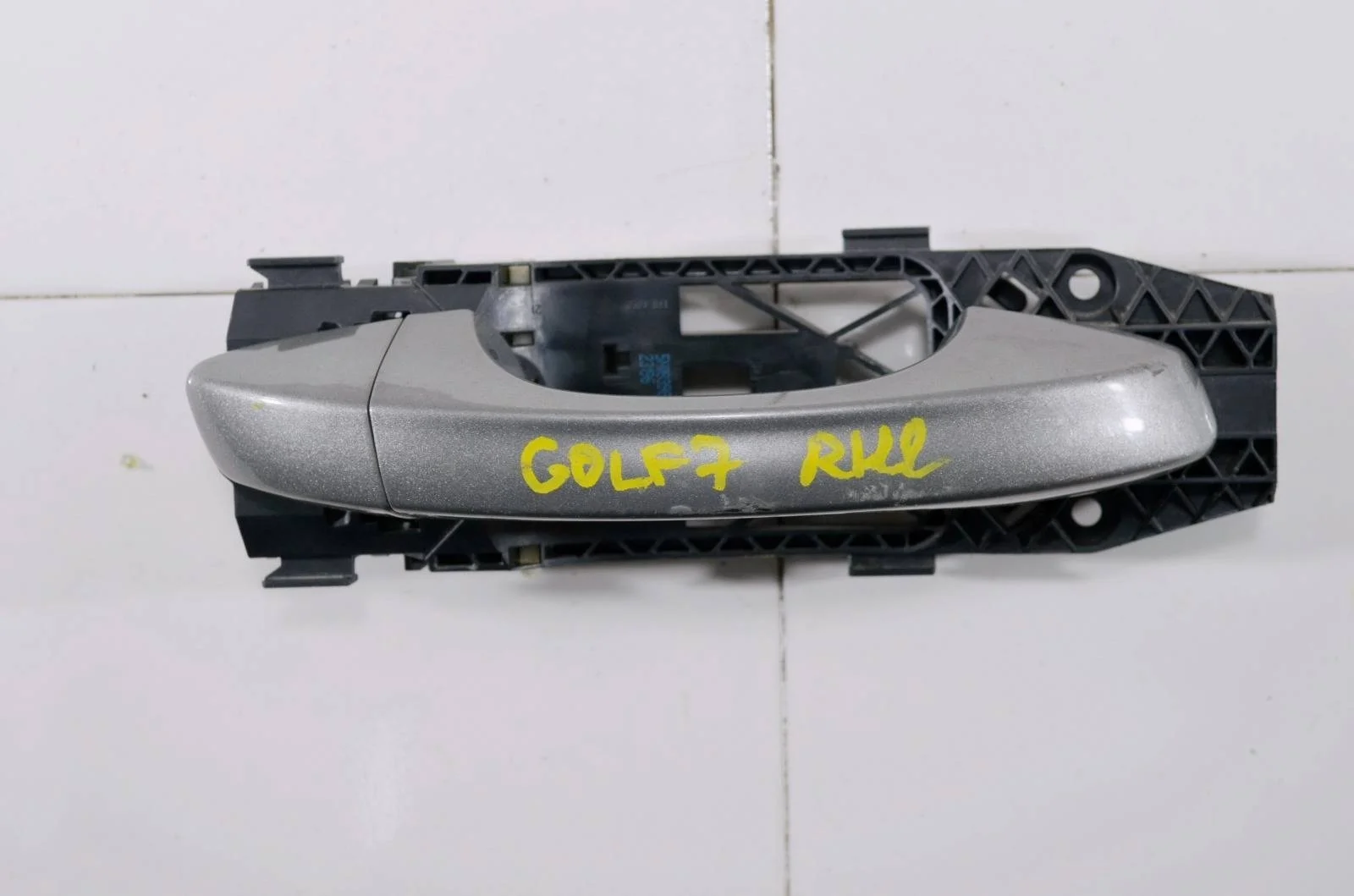 Ручка двери VOLKSWAGEN GOLF 5G0837206N 5G1, задняя правая