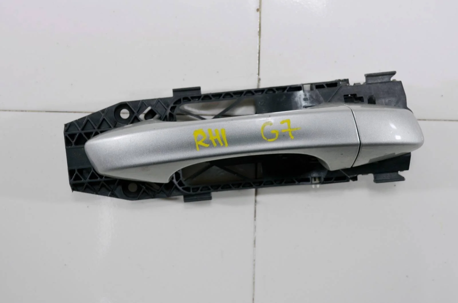 Ручка двери VOLKSWAGEN GOLF 5G0837206N 5G1, передняя правая