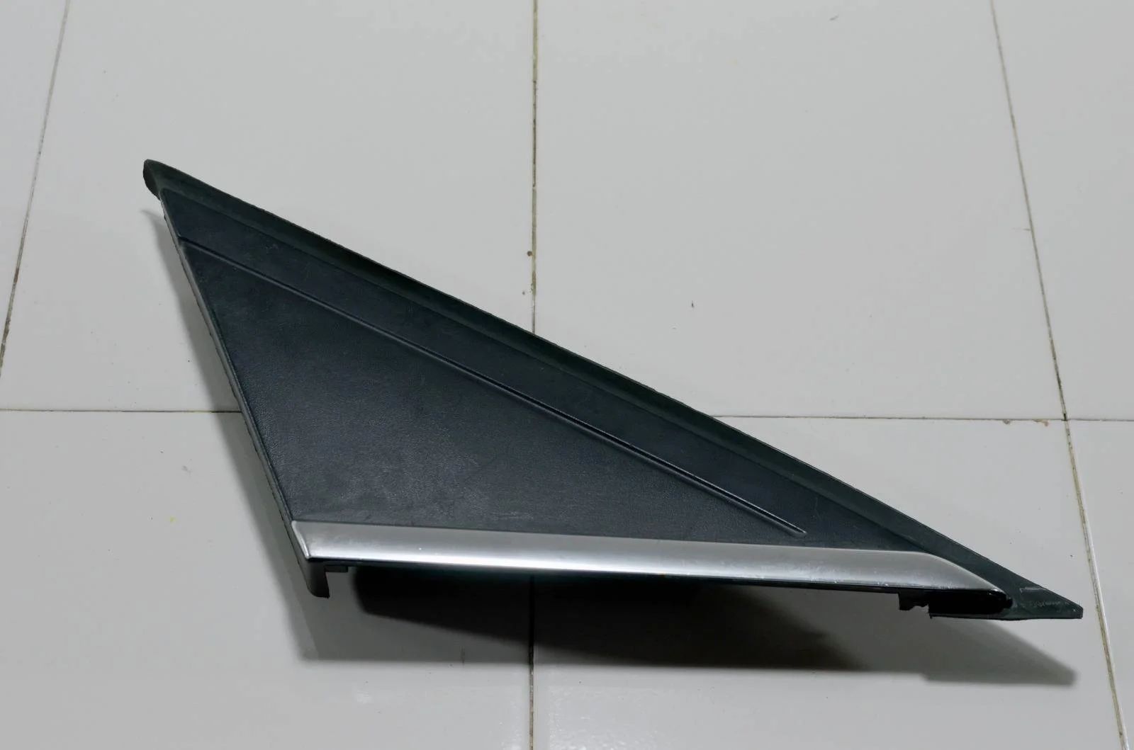 Молдинг крыла FORD FOCUS 1730622 BL, передний правый