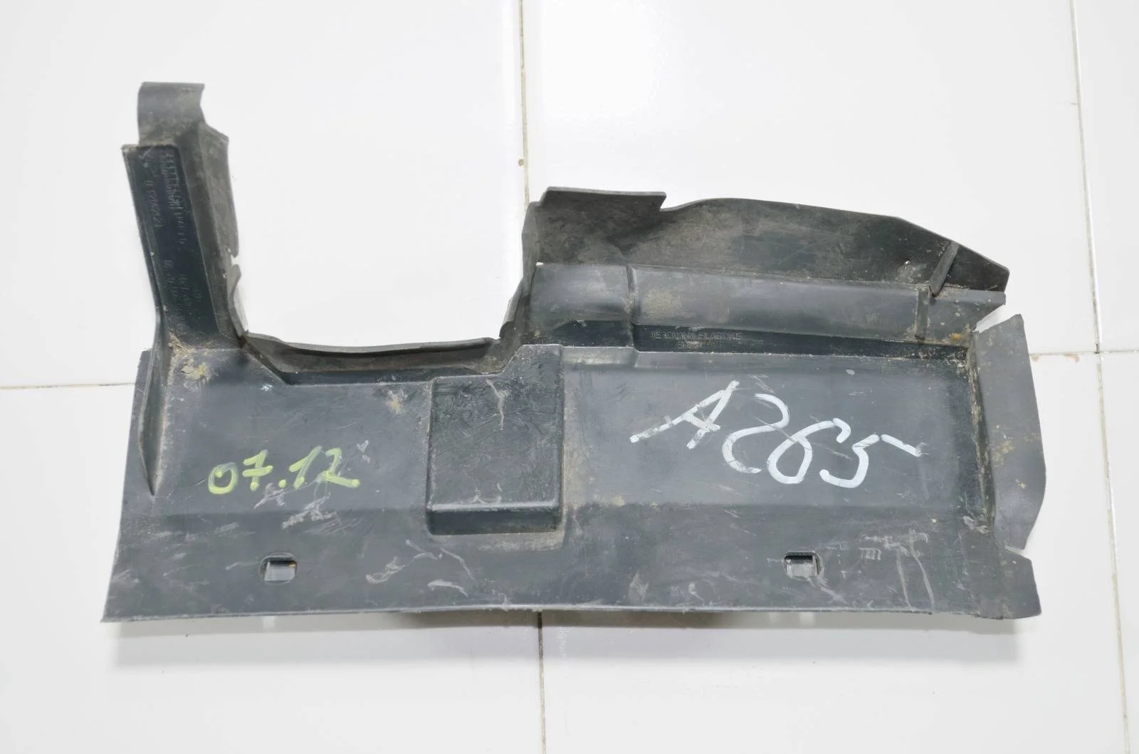 Воздуховод радиатора MERCEDES-BENZ B-Class A2465050230 W246, правый