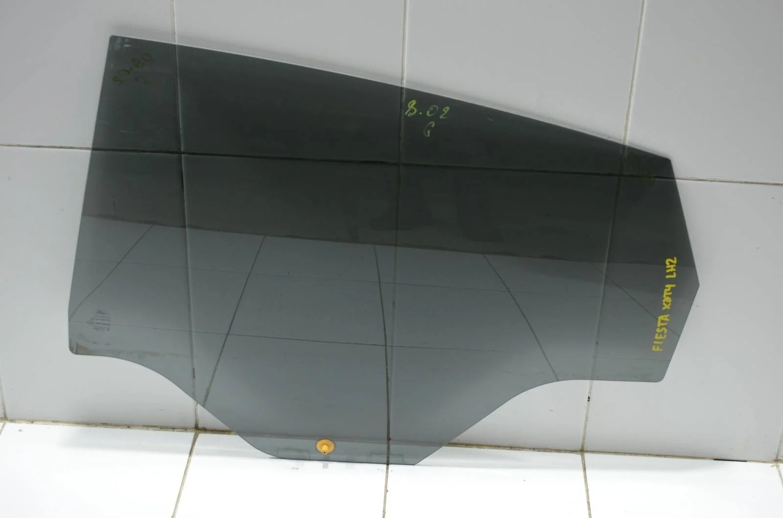 Стекло двери FORD FIESTA 2008-2012 1591458 MK6, заднее левое