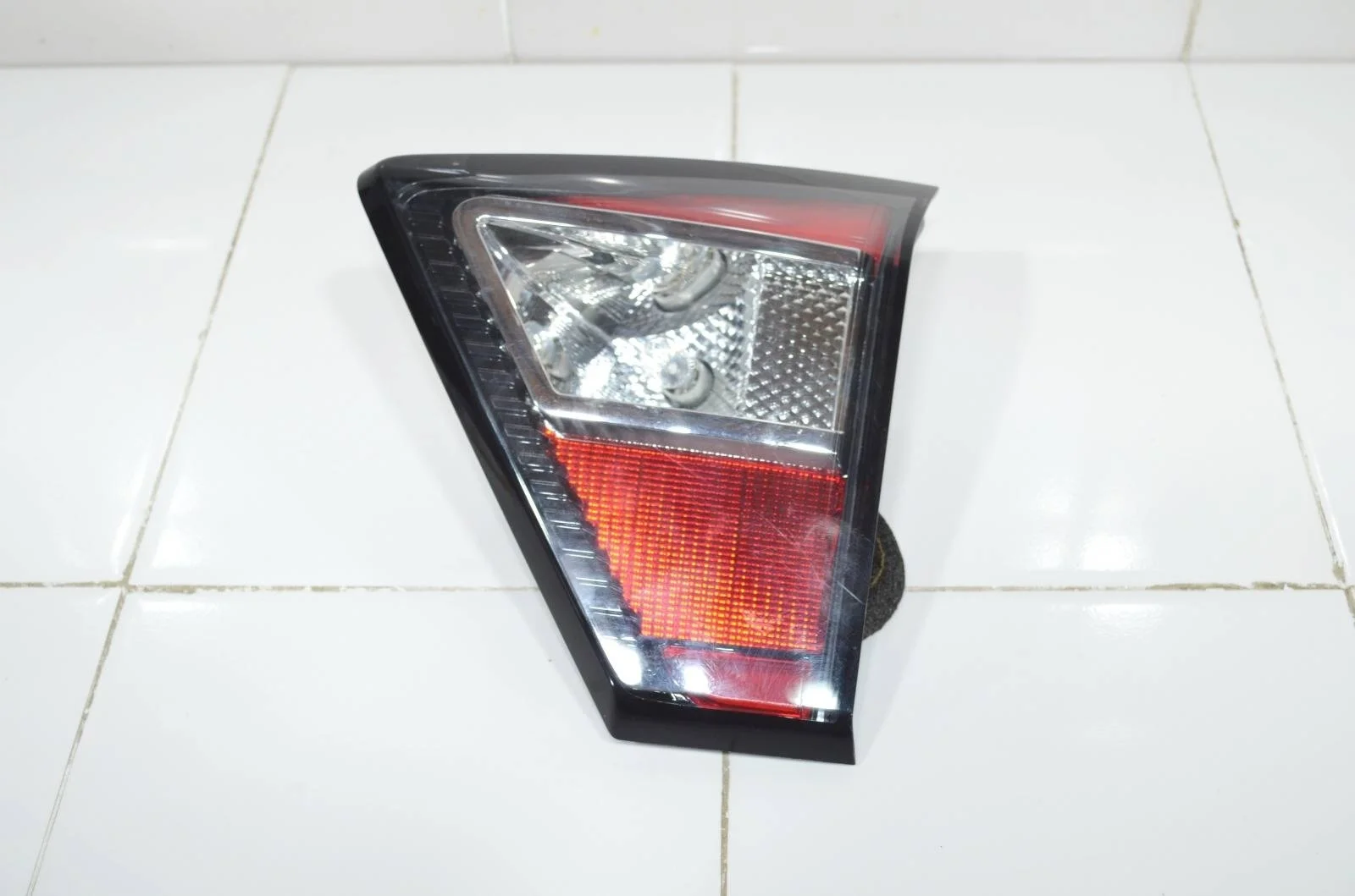 Фонарь Ford Kuga 2016+ 2247367 CBS, правый