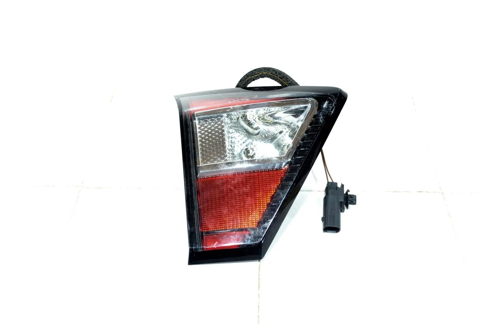 Фонарь Ford Kuga 2016+ 2069172 CBS, левый