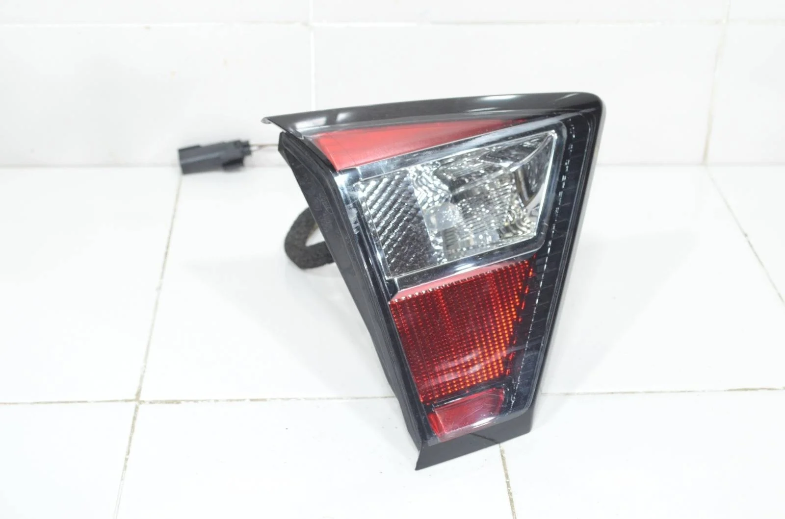 Фонарь Ford Kuga 2016+ 2069172 CBS, левый