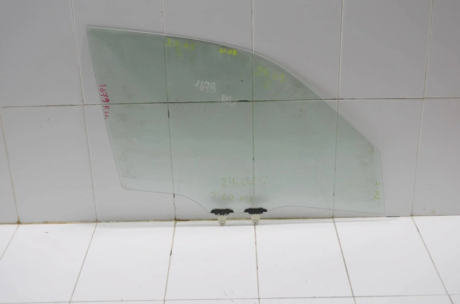 Стекло двери SUZUKI GRAND VITARA 2006 8450165J00 JT, переднее правое