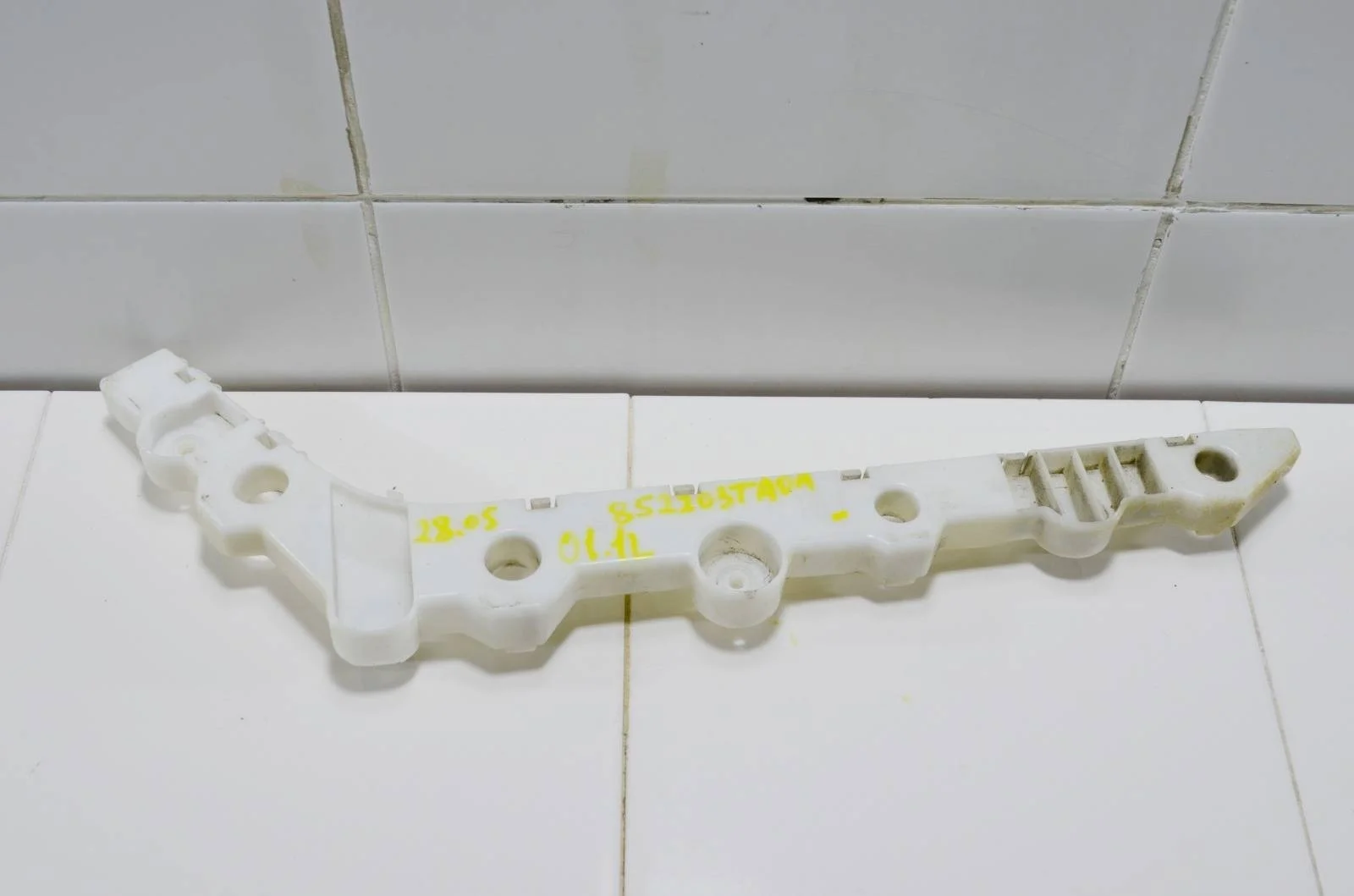 Кронштейн бампера NISSAN ALTIMA 852203TA0A L33, задний правый