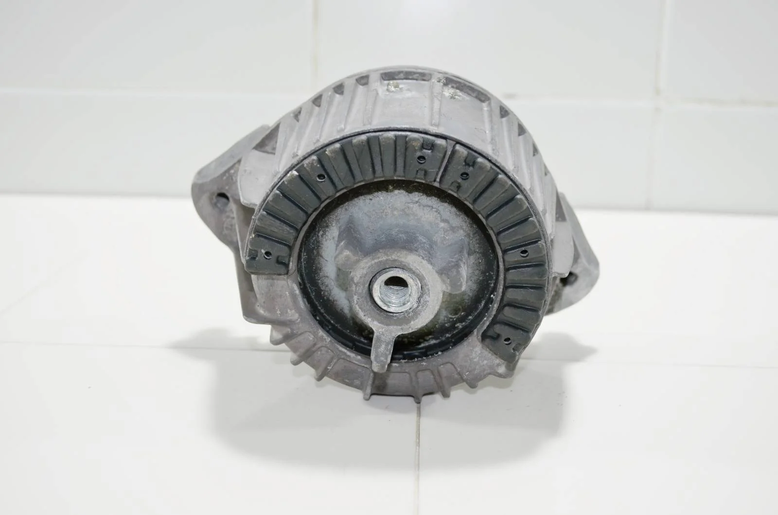 Опора двигателя Mercedes-Benz E-Class 2009-2016 A2122404217 W212