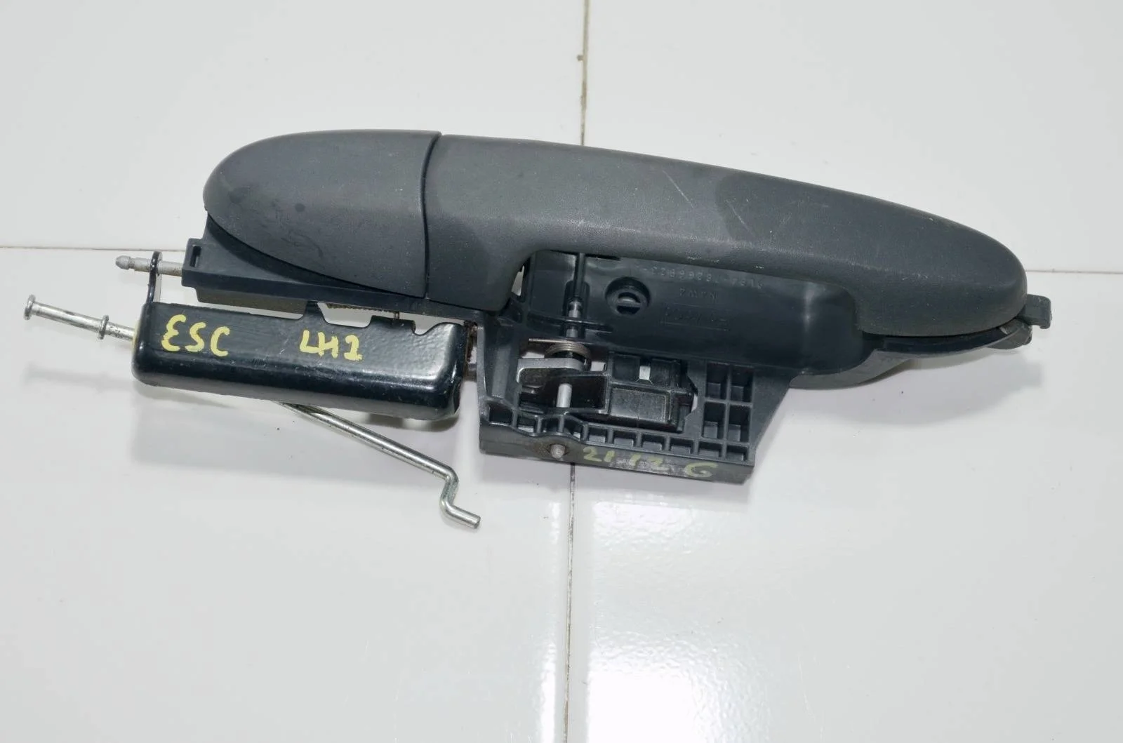 Ручка двери FORD ESCAPE 4895056 TM7, задняя левая