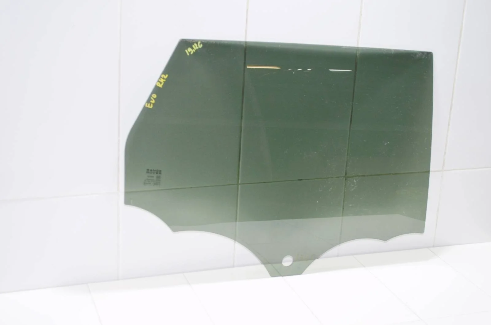 Стекло двери Land Rover RANGE ROVER EVOQUE LR026714 L538, заднее правое