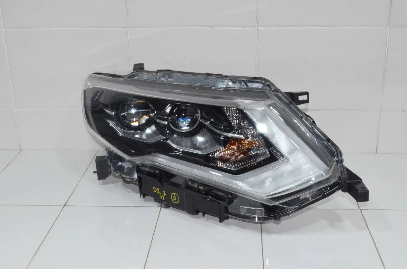 Фара NISSAN X-TRAIL 2017+ 260106FP8B T32, правая