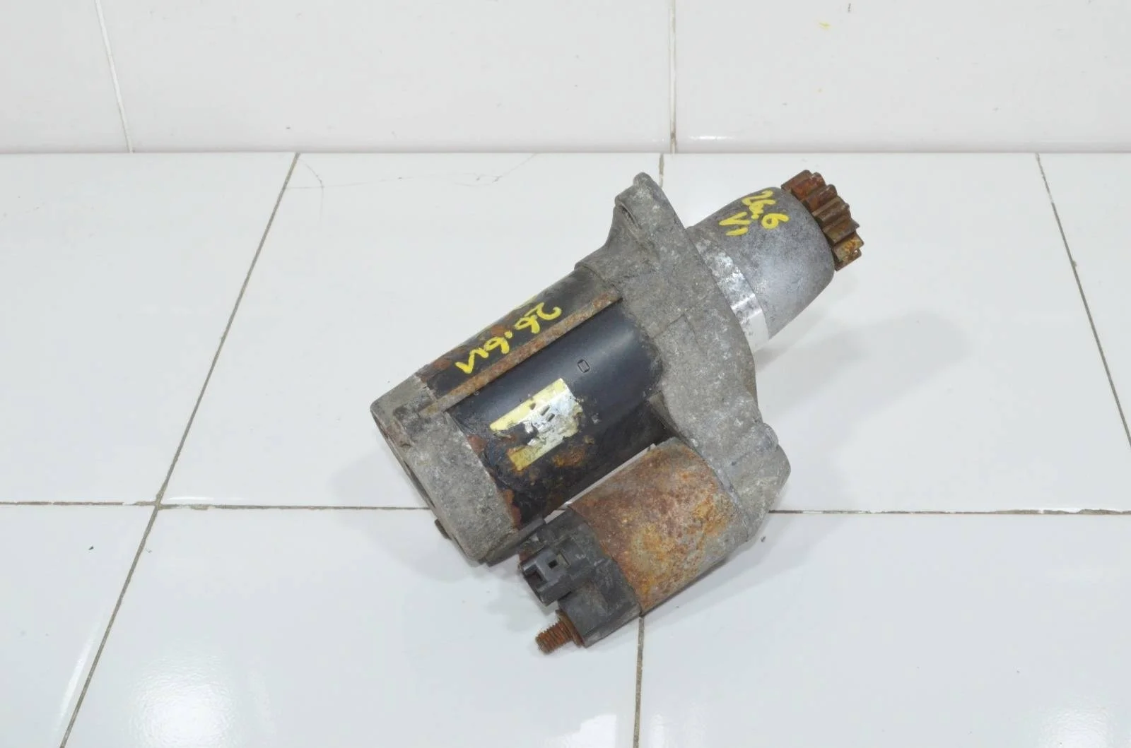 Стартер TOYOTA HIGHLANDER 2000-2007 2810020020 XU20