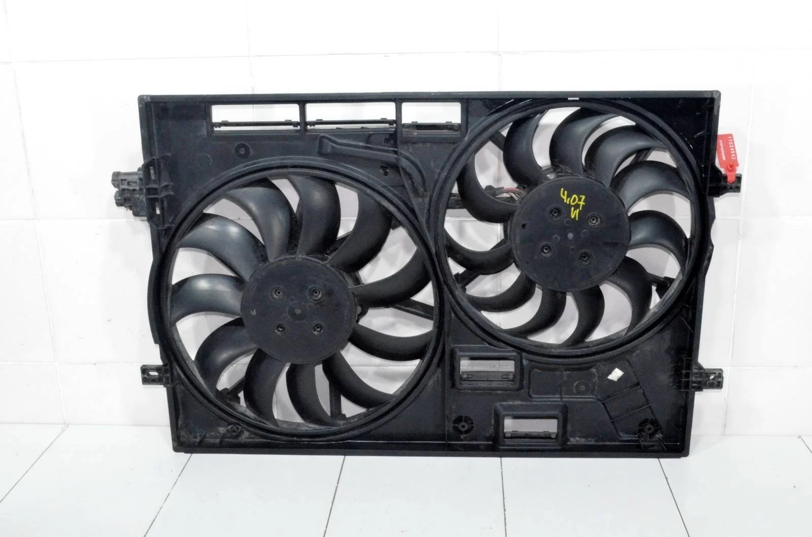 Диффузор в сборе VOLKSWAGEN TIGUAN 2019 3Q0121203D AD1