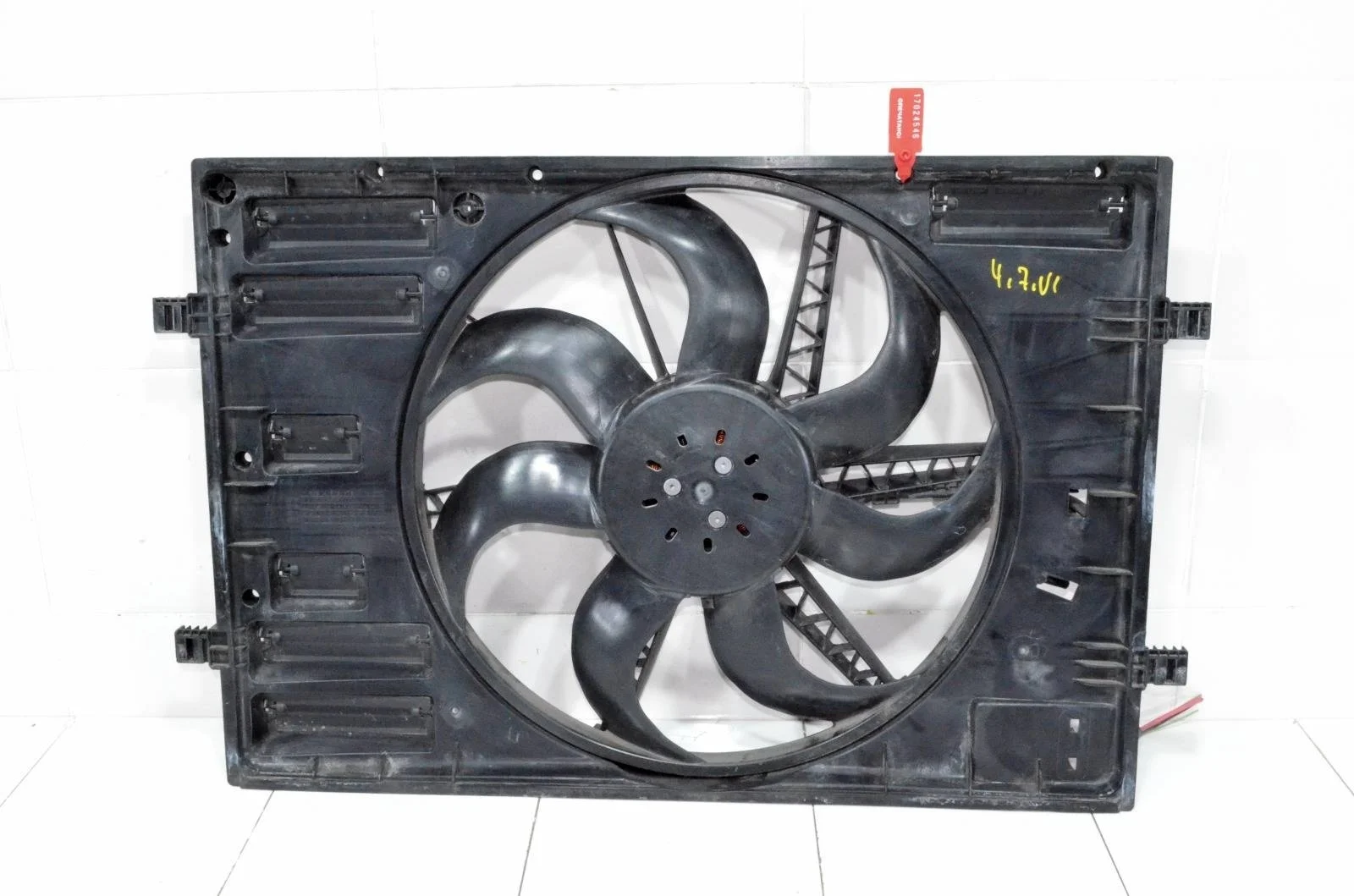 Диффузор в сборе VOLKSWAGEN TIGUAN 2020 5Q0121203DE AD1