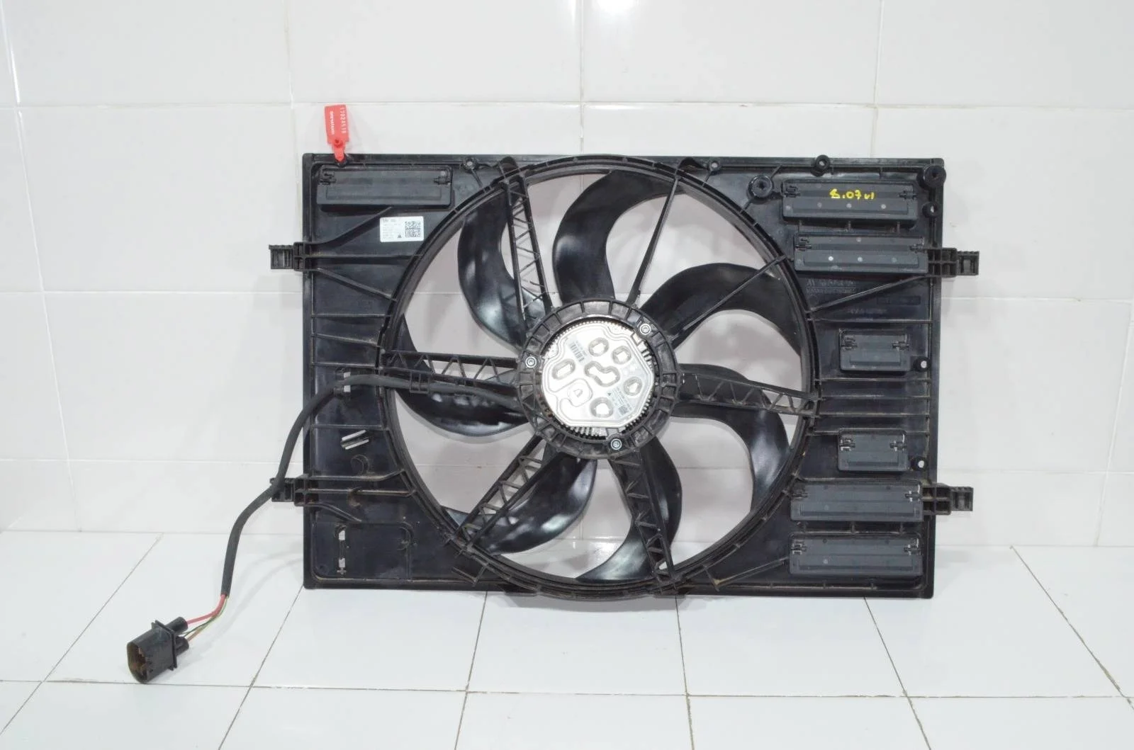 Диффузор в сборе VOLKSWAGEN TIGUAN 2016+ 5Q0121203DE 2