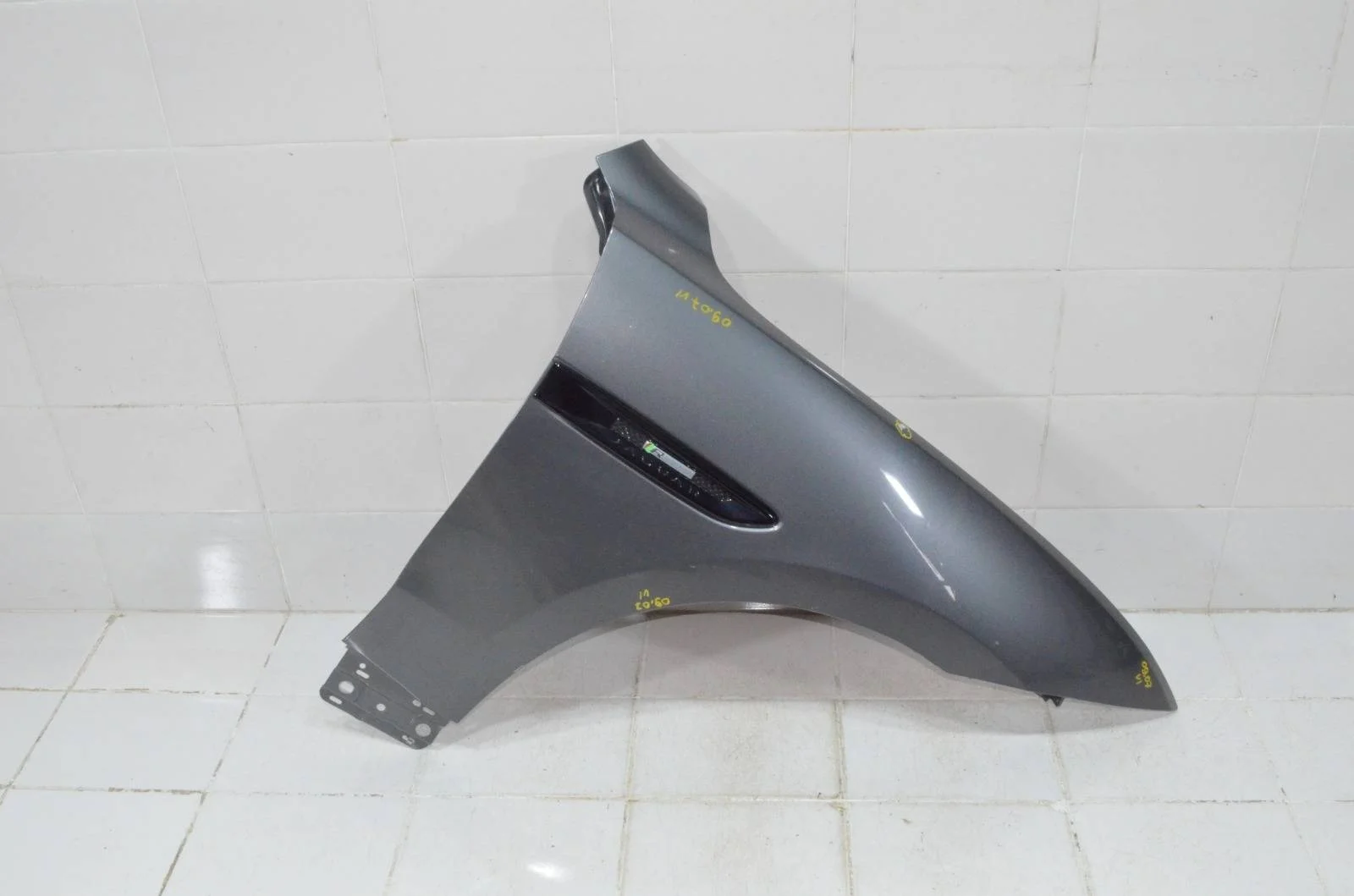 Крыло JAGUAR F-PACE 2015+ T4A1651 X761, переднее правое