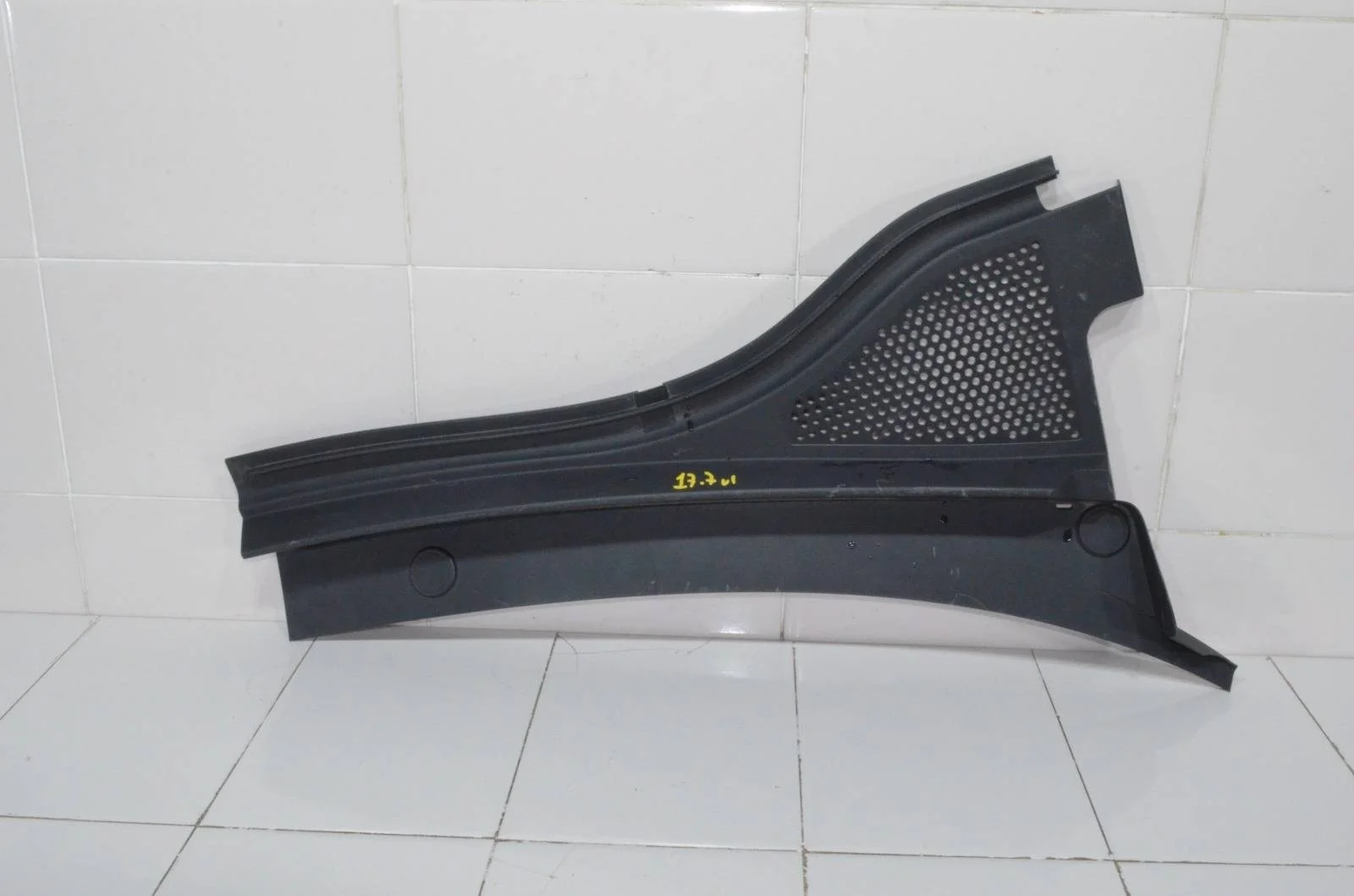 Жабо решетка VOLKSWAGEN TIGUAN 2017+ 5NB819404C AD1, правое