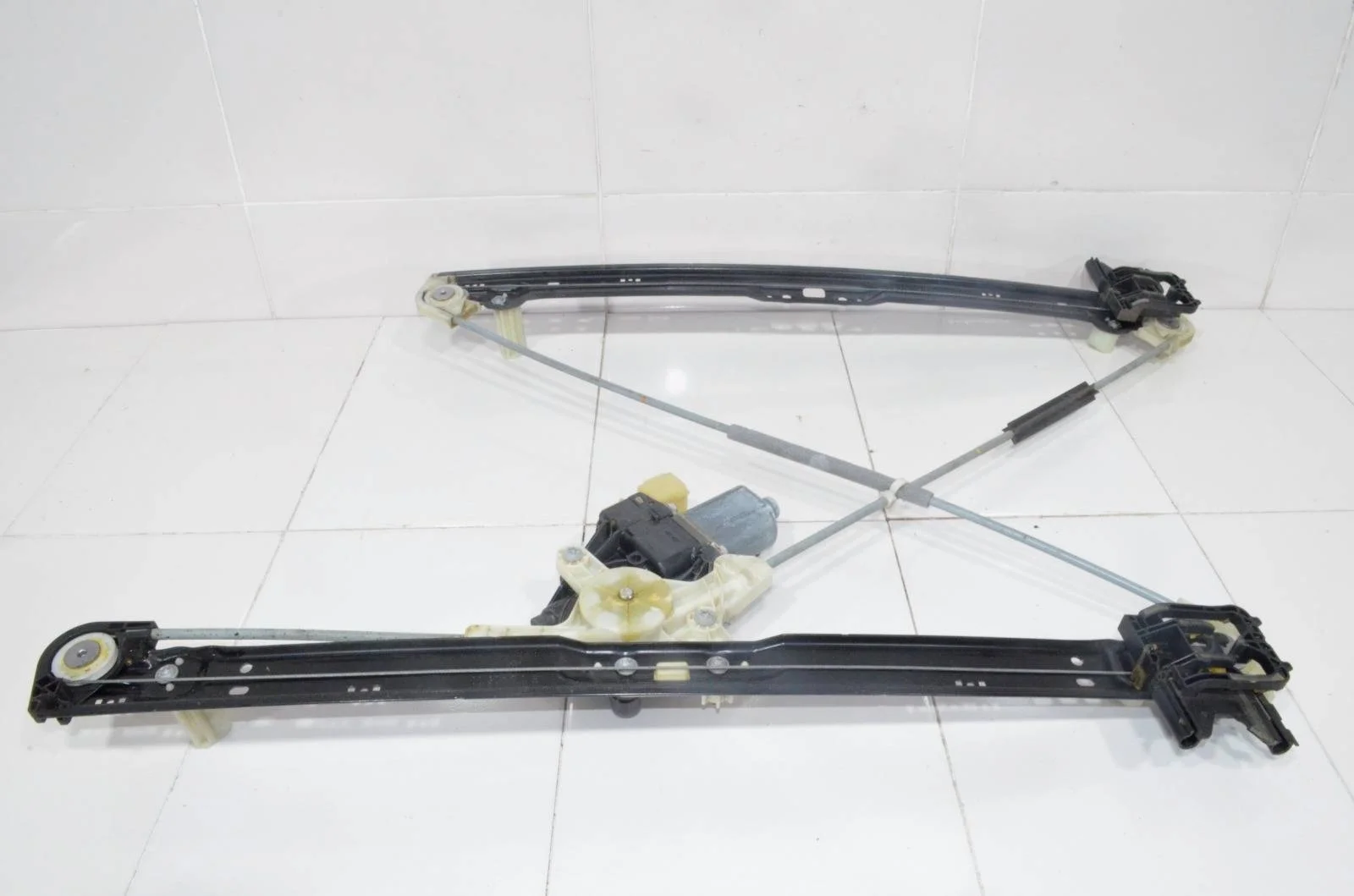 Стеклоподъемник Land Rover RANGE ROVER 2012+ LR052689 L405, передний правый