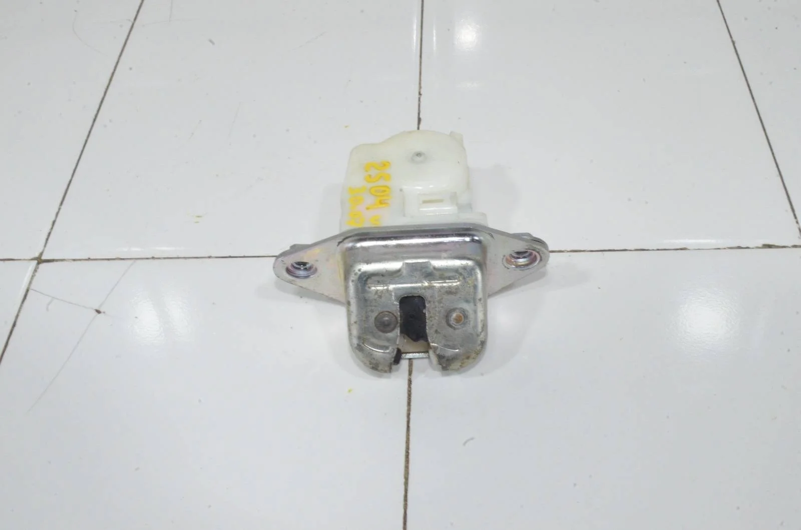 Замок двери багажника SUBARU FORESTER 2014 63032FG101 S13