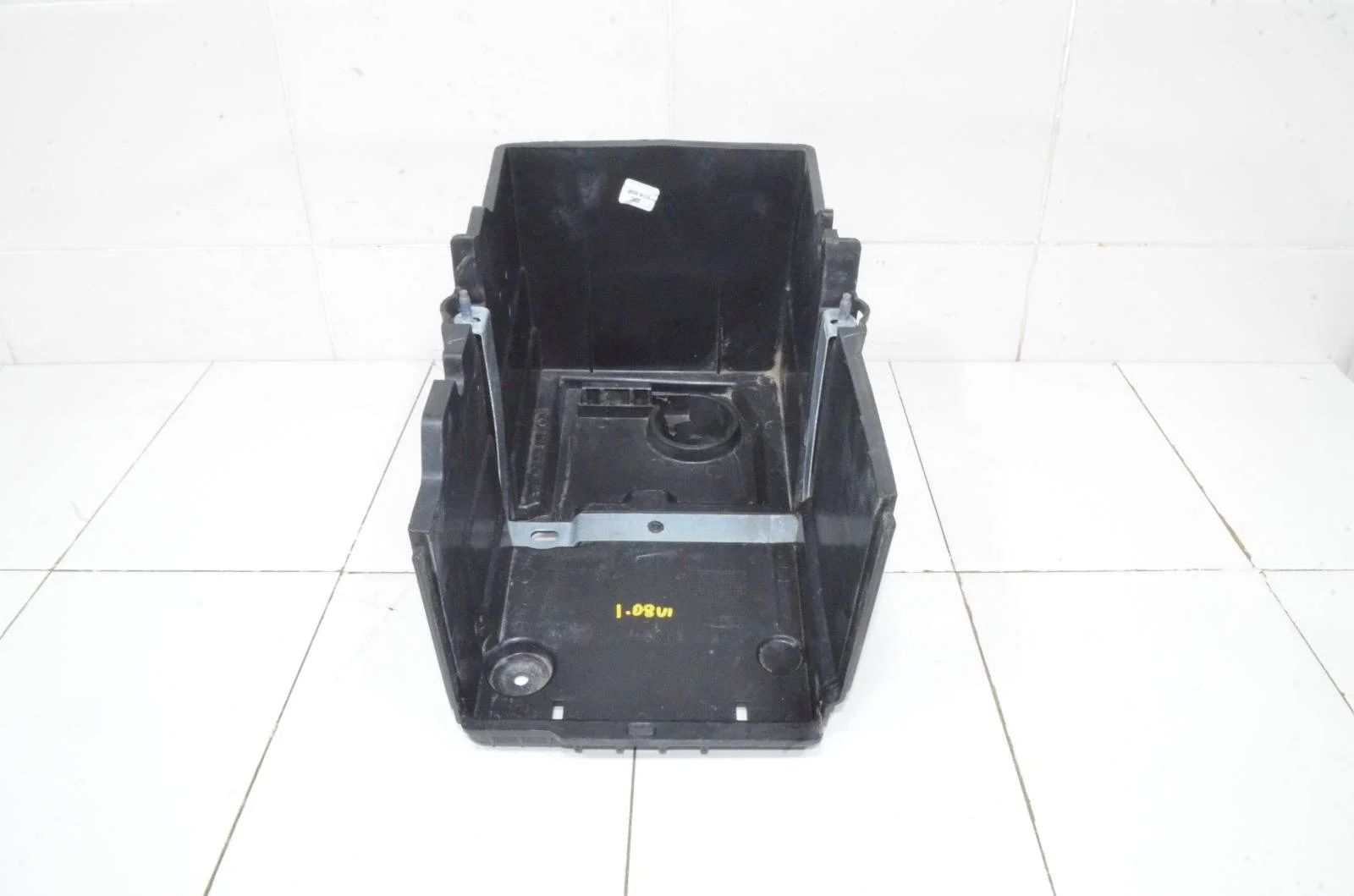 Площадка аккумулятора Ford Kuga 2014 2193637 CBS