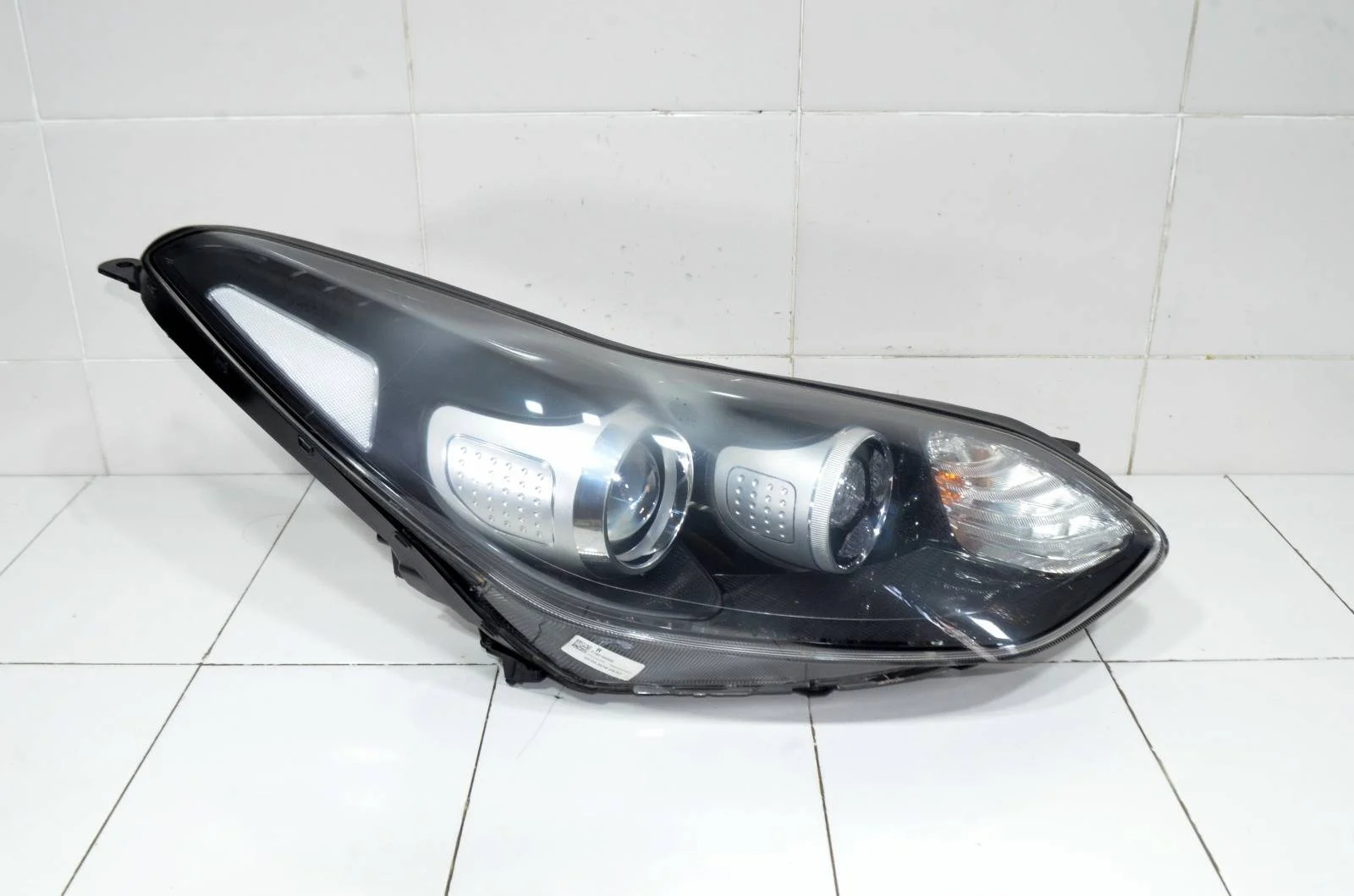 Фара KIA Sportage 2016+ 92102F1010 QLE, передняя правая