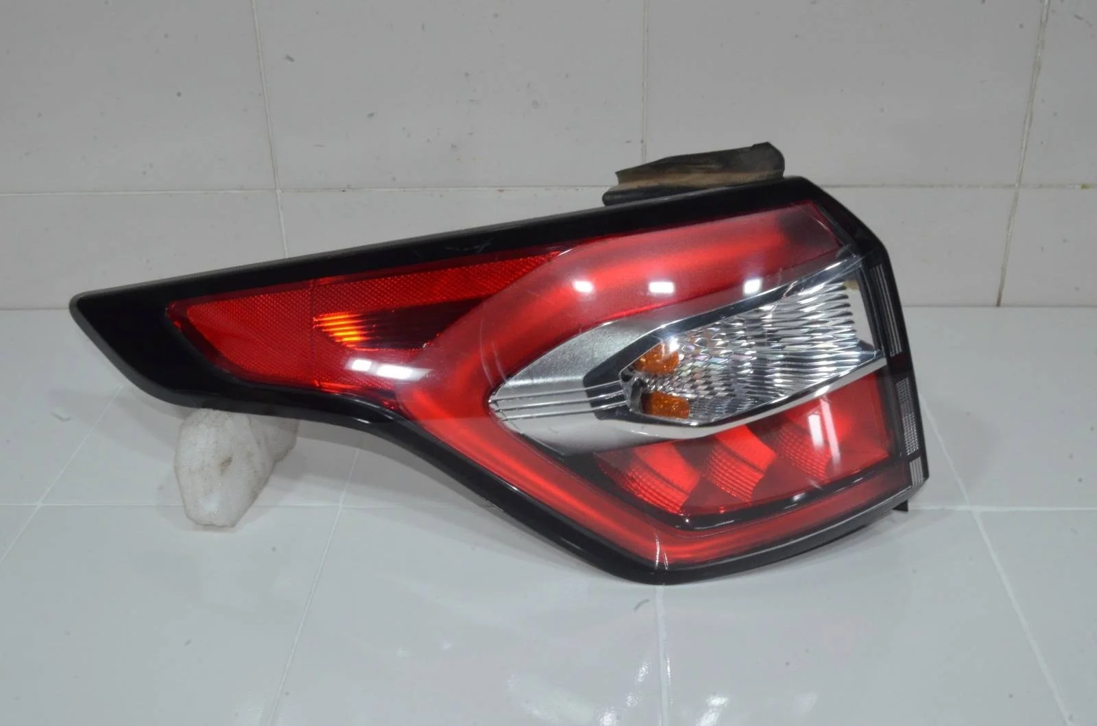 Фонарь Ford Kuga 2016+ 2333197 CBS, задний левый