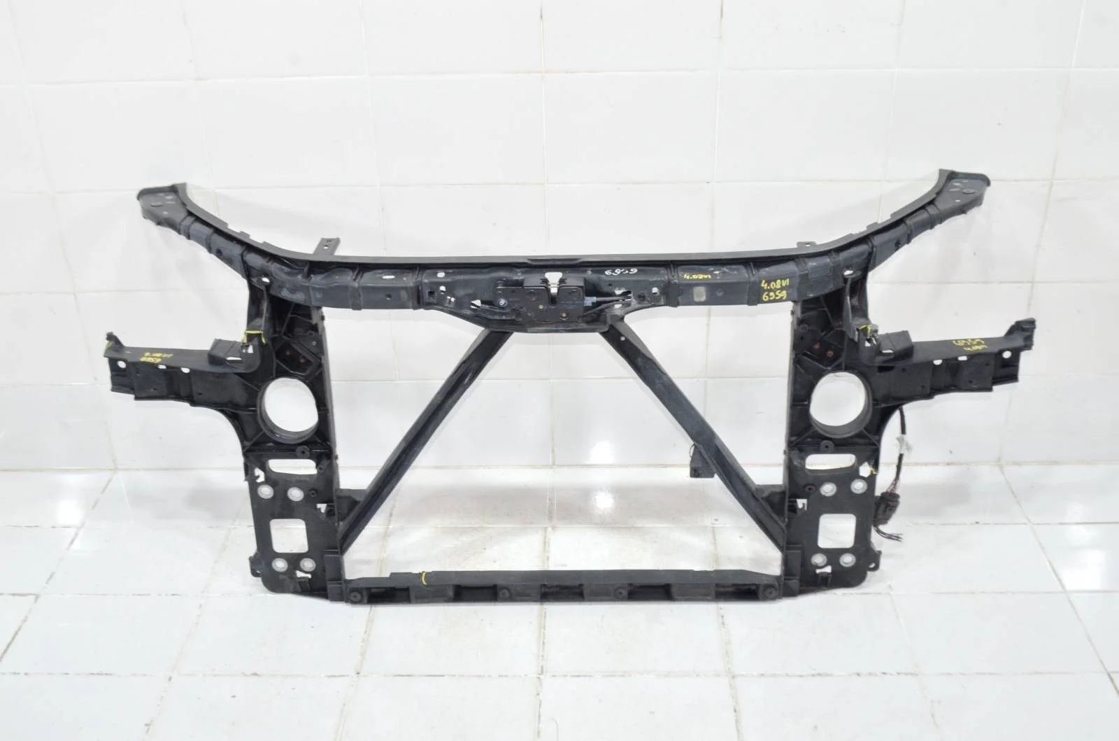 Панель передняя (телевизор) AUDI Q7 2005+ 4L0805594A 4L