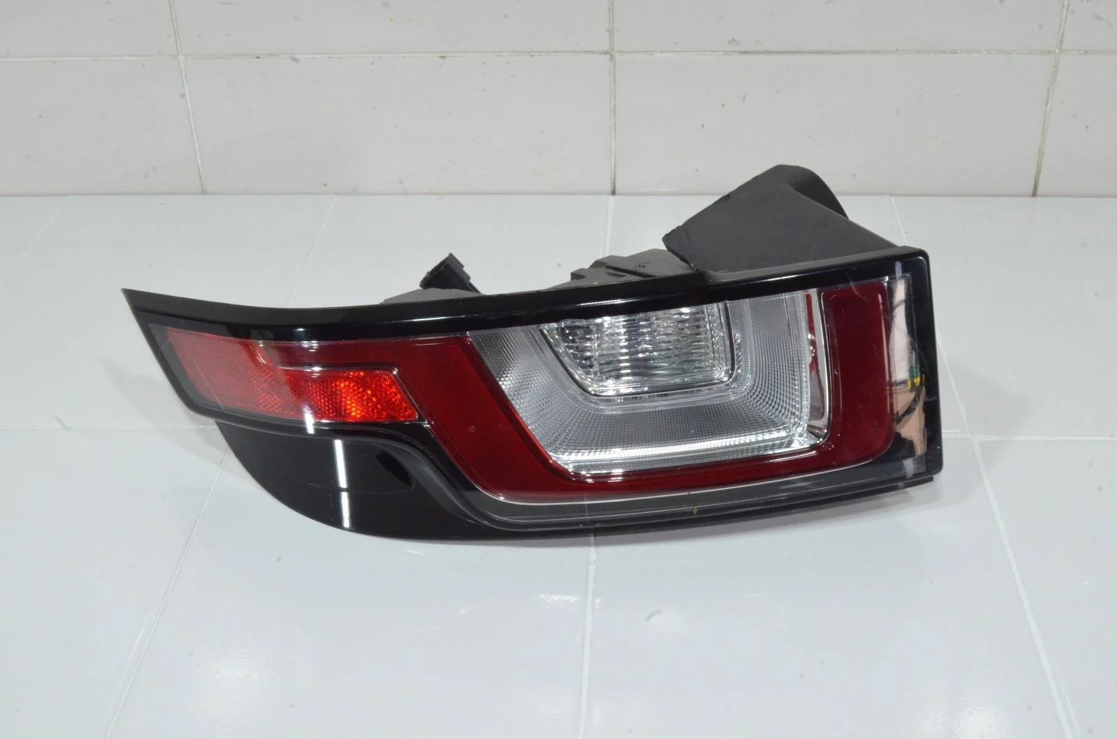 Фонарь Land Rover RANGE ROVER EVOQUE 2015+ LR072649 L538, задний левый