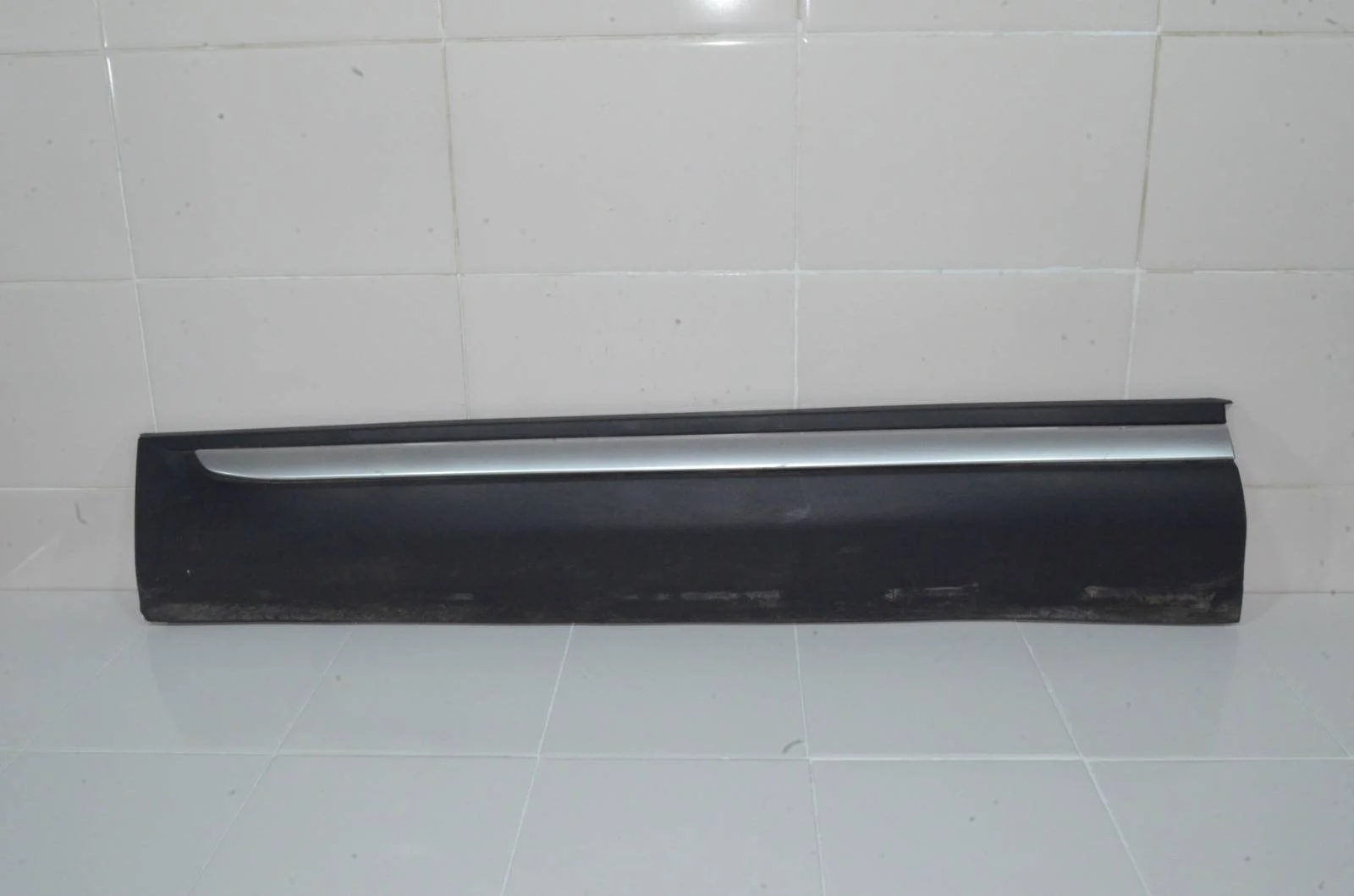 Накладка двери Land Rover RANGE ROVER EVOQUE 2011-2018 LR074948 L538, передняя левая