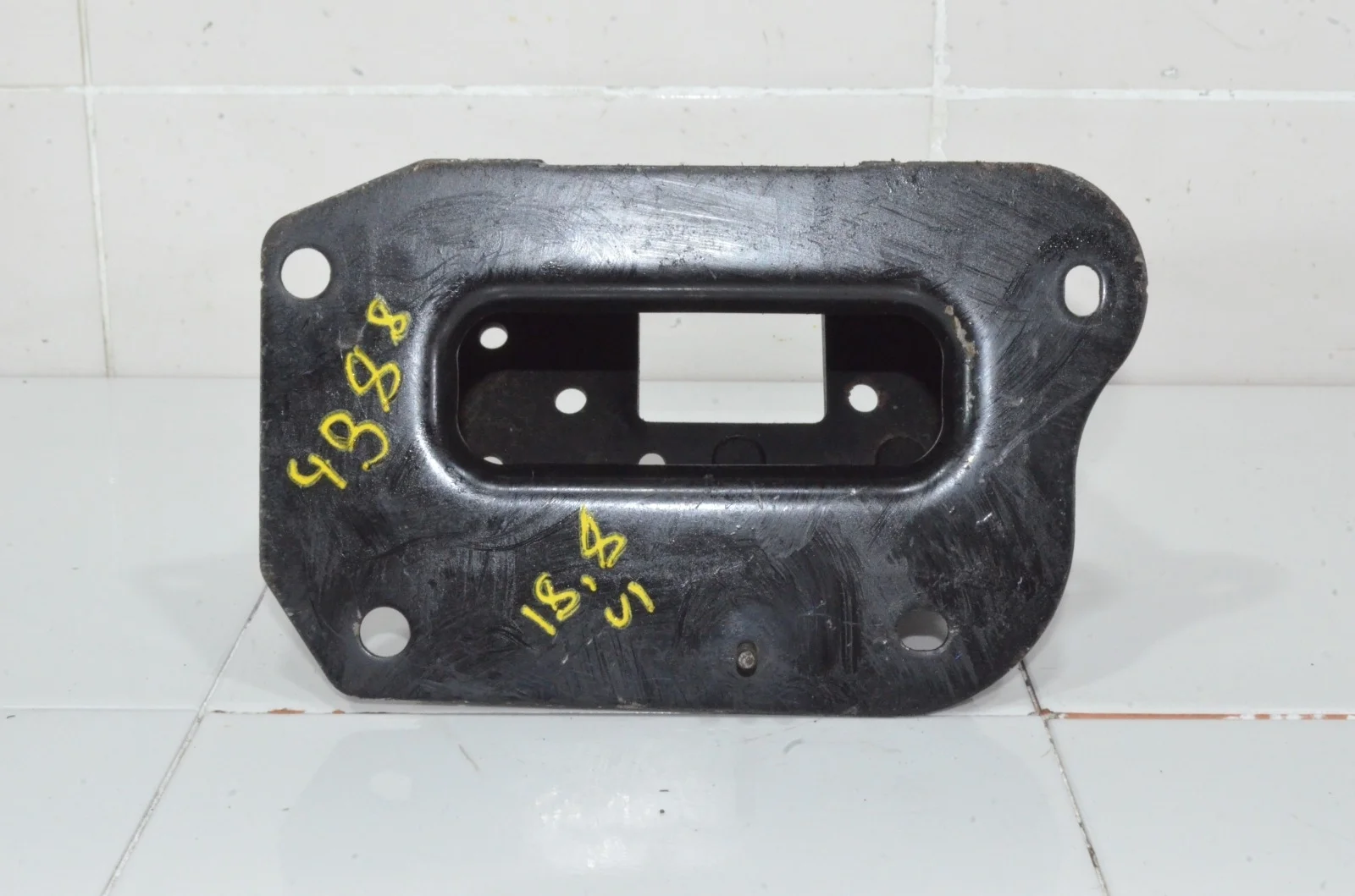 Кронштейн усилителя бампера NISSAN MURANO 2014 622101AA0A Z51, передний правый