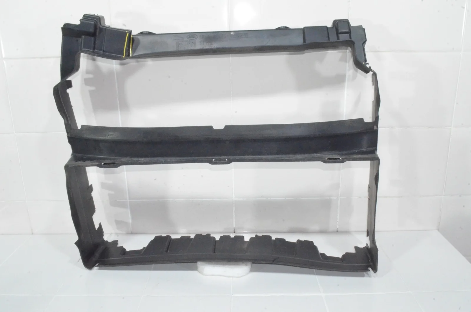 Дефлектор радиатора LAND ROVER RANGE ROVER SPORT 2013+ LR033397 L494