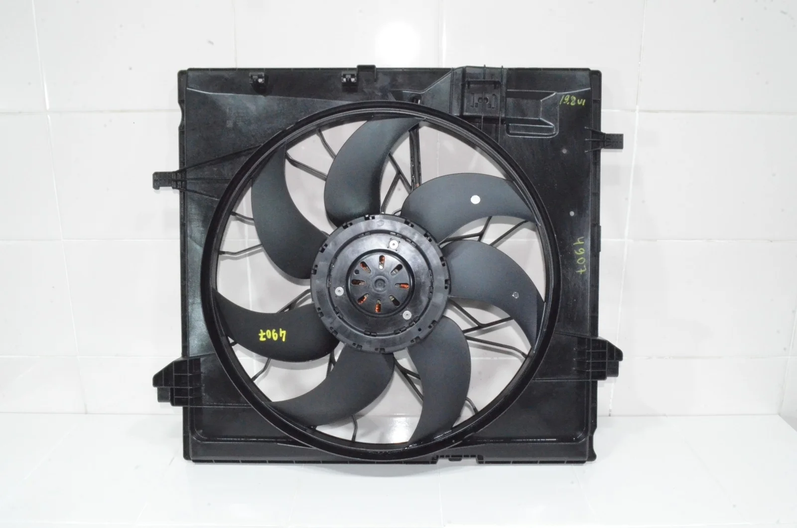 Вентилятор охлаждения двигателя MERCEDES-BENZ GL-Class 2015 A0999062400 X166