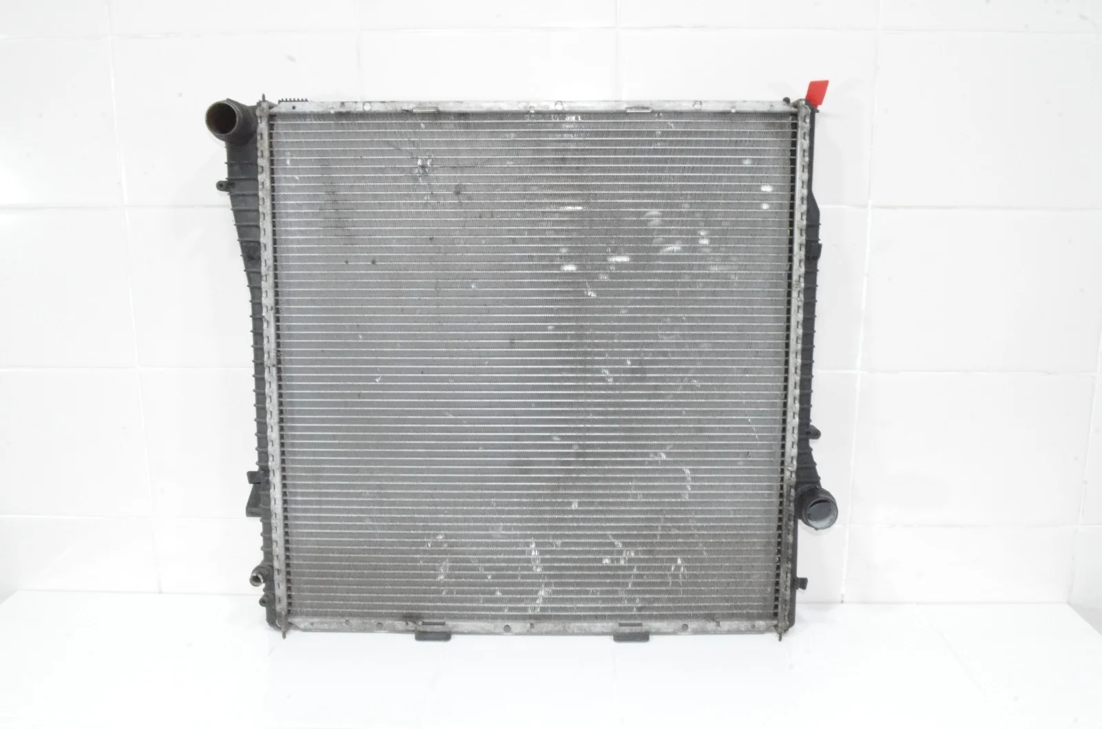 Радиатор охлаждения BMW X5 1999 17107544668 E53 3.0 M54B30