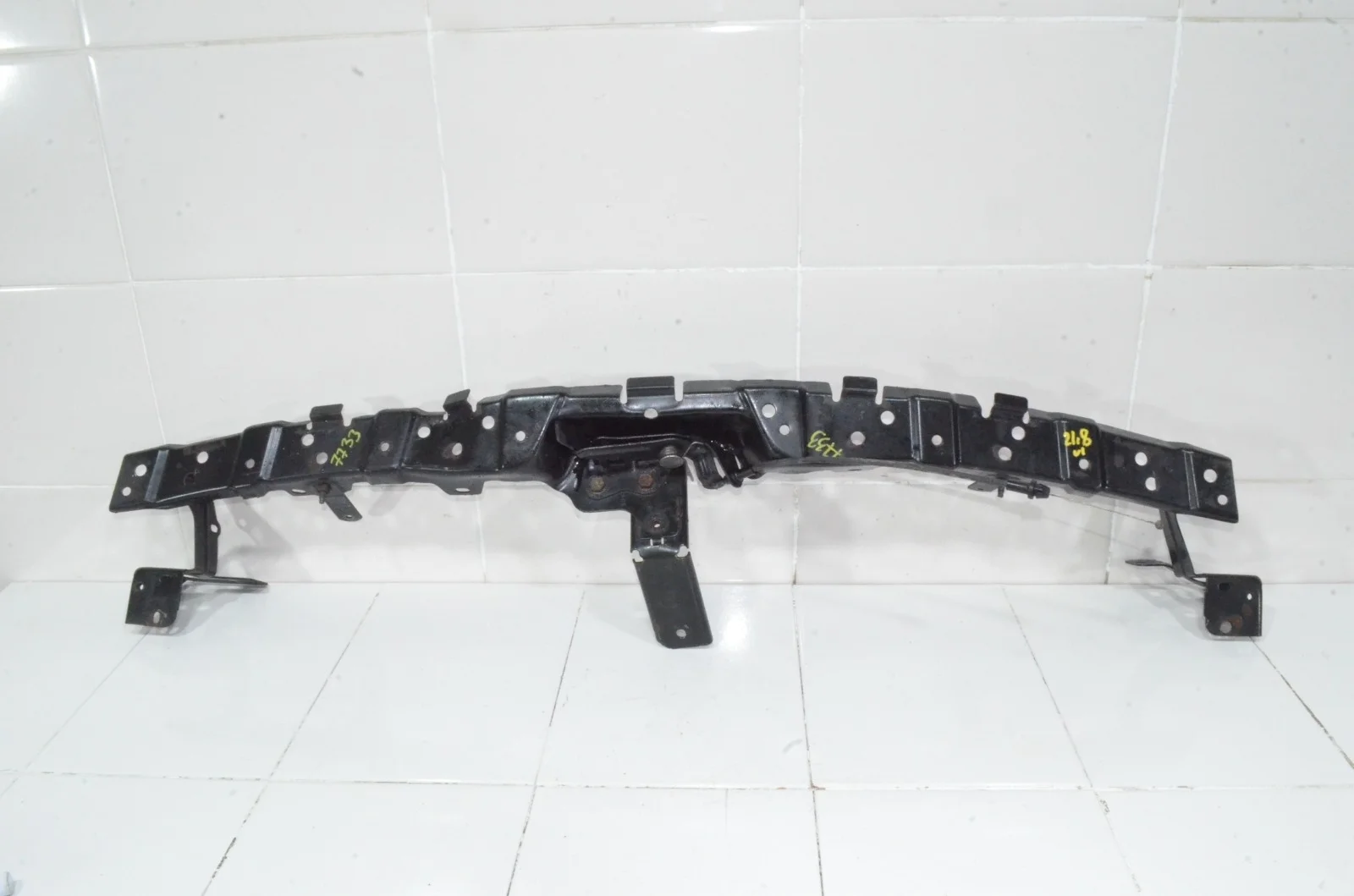 Кронштейн бампера INFINITI QX60 2012+ 622903JA0A L50, передний