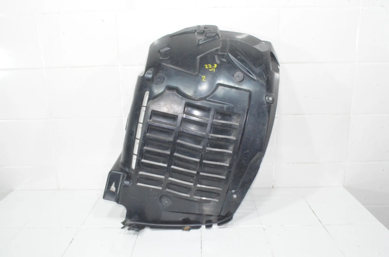 Подкрылок LAND ROVER RANGE ROVER SPORT 2013+ LR033071 L494, передний левый