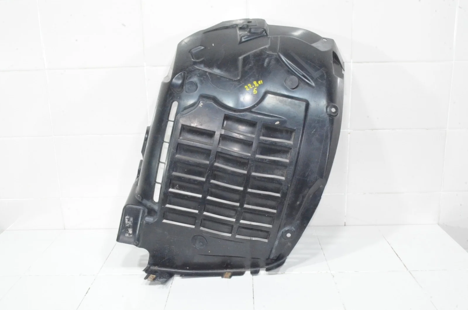 Подкрылок LAND ROVER RANGE ROVER SPORT 2013+ LR033071 L494, передний левый