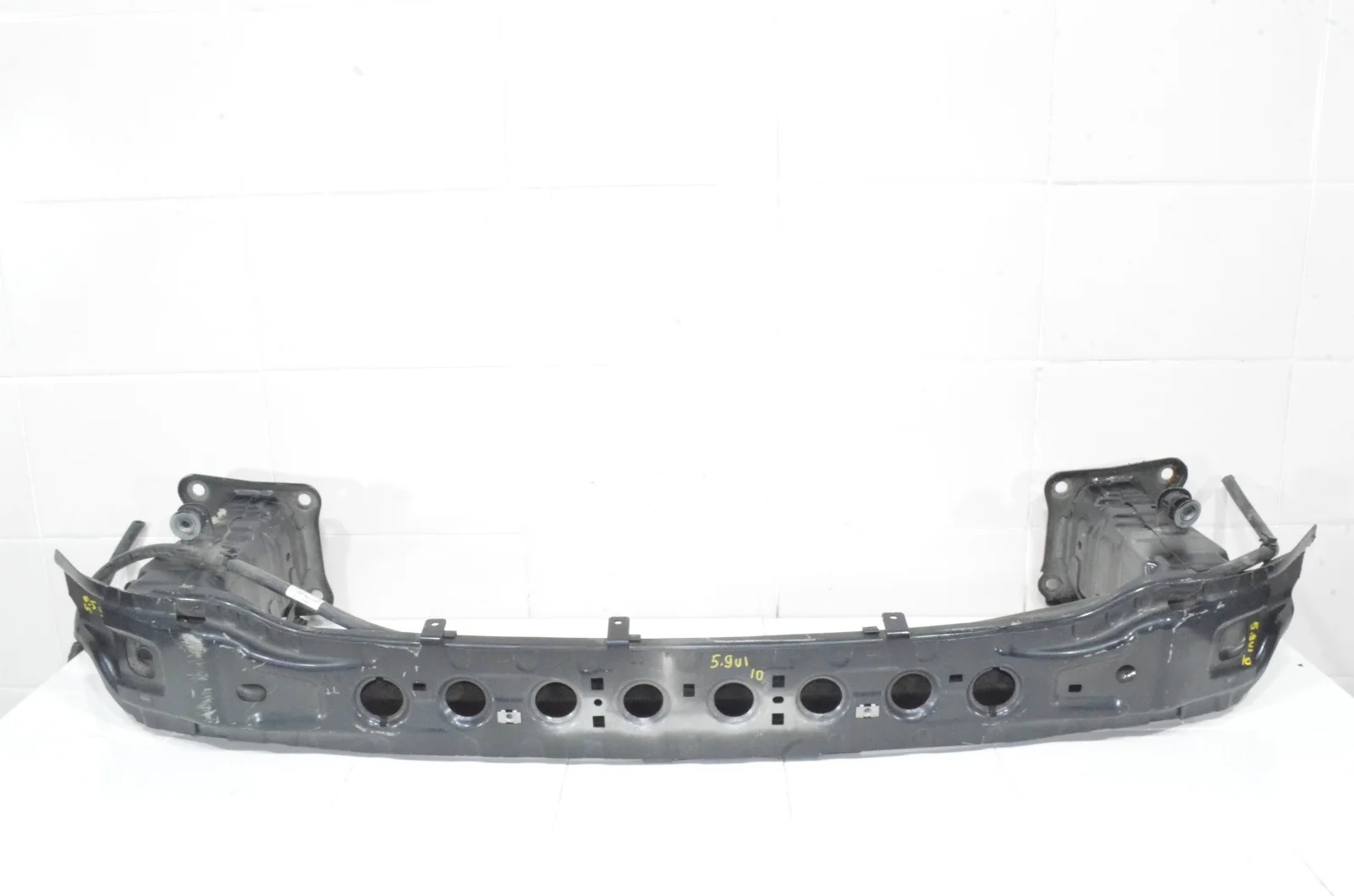 Усилитель бампера Ford Kuga 2015 1918601 CBS, передний