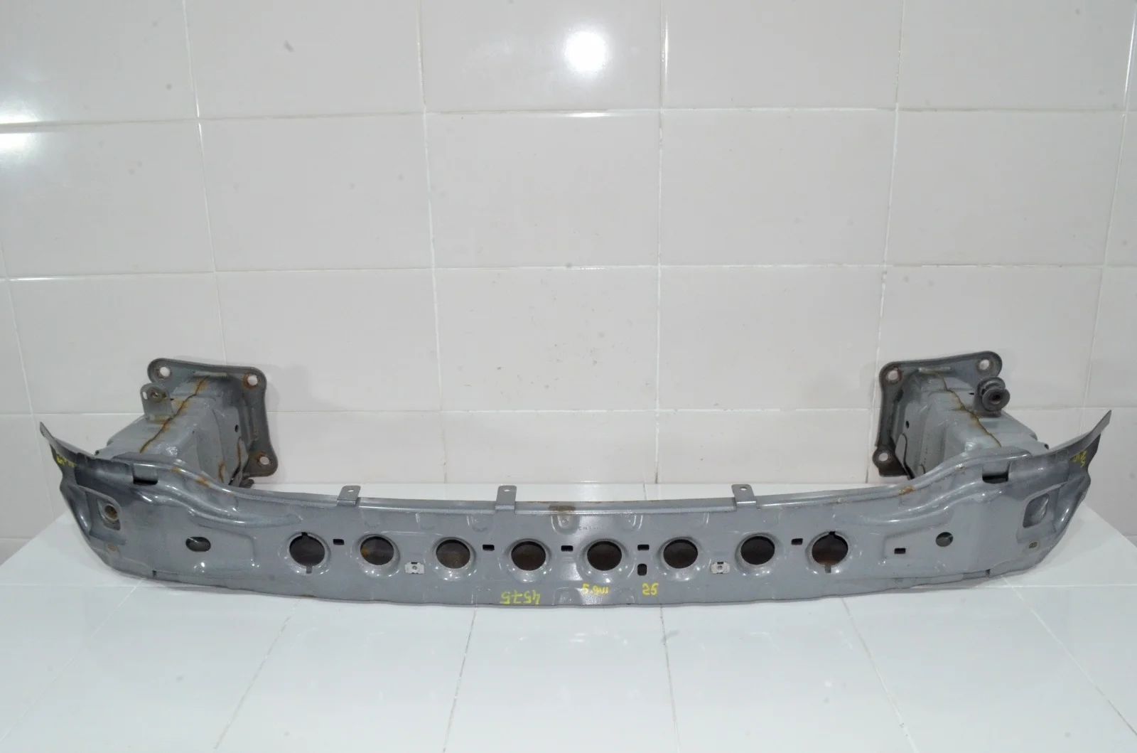 Усилитель бампера Ford Kuga 2015 1918601 CBS, передний