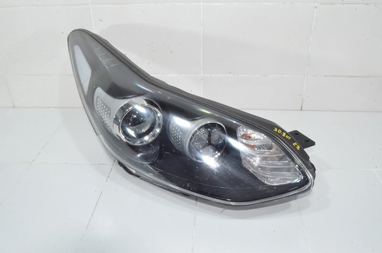 Фара KIA SPORTAGE 2016+ 92102F1010 4 QLE, правая